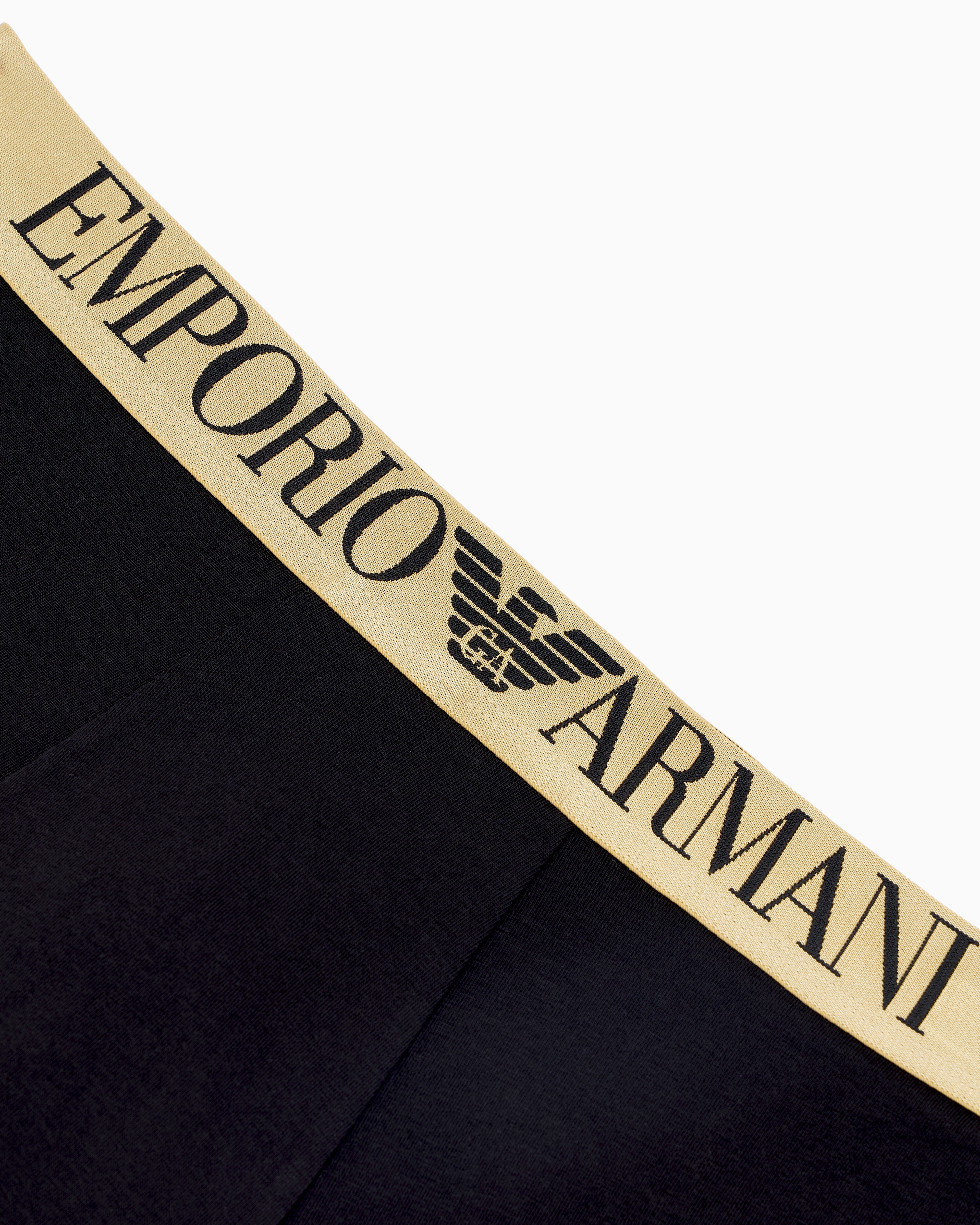 Shop Emporio Armani Eng Anliegende Boxershorts Mit Elastischem, Glänzendem Logobund In Schwarz