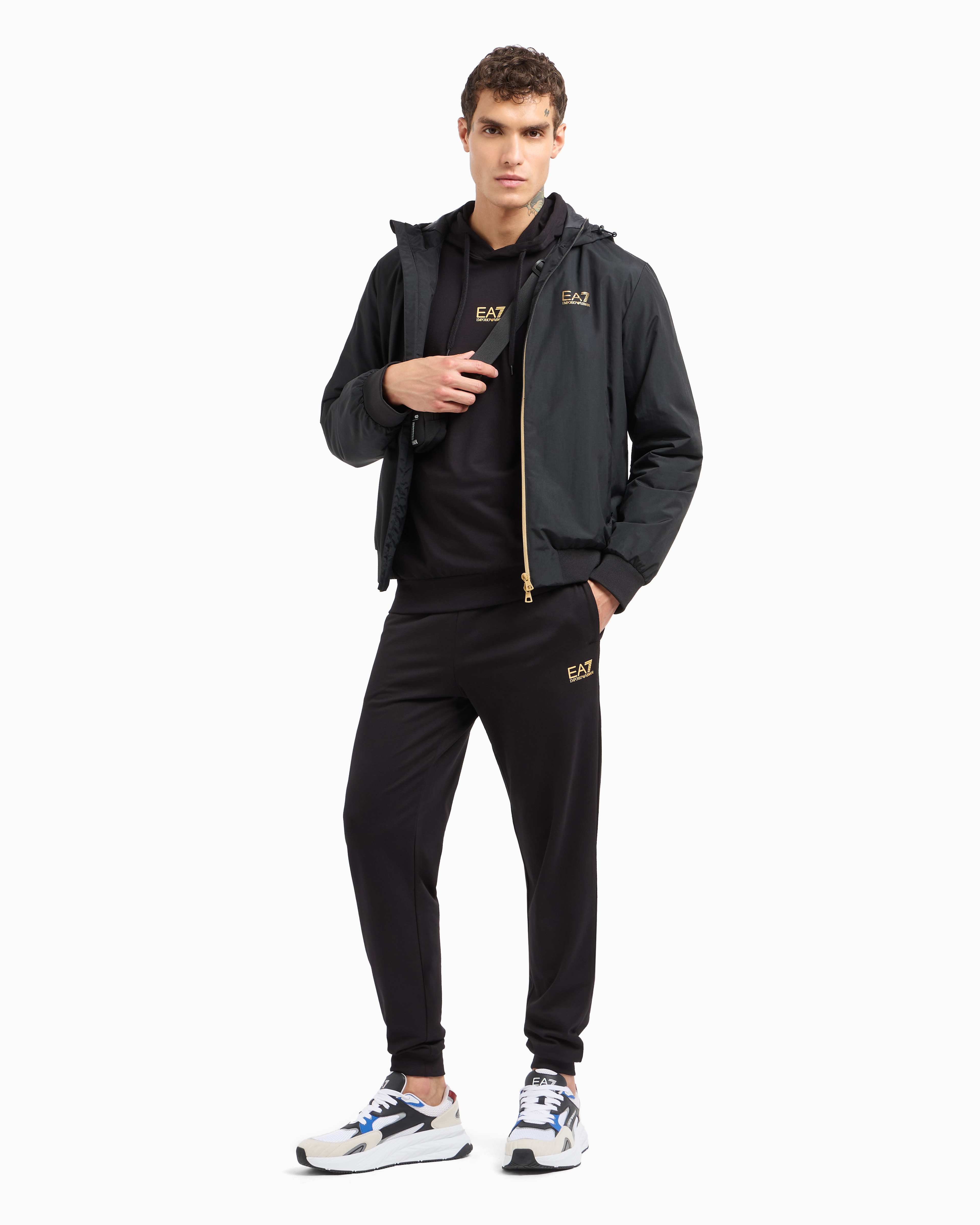 Ea7 Official Store Core Identity Bomberjacke Mit Kapuze Aus Funktionsgewebe In Schwarz