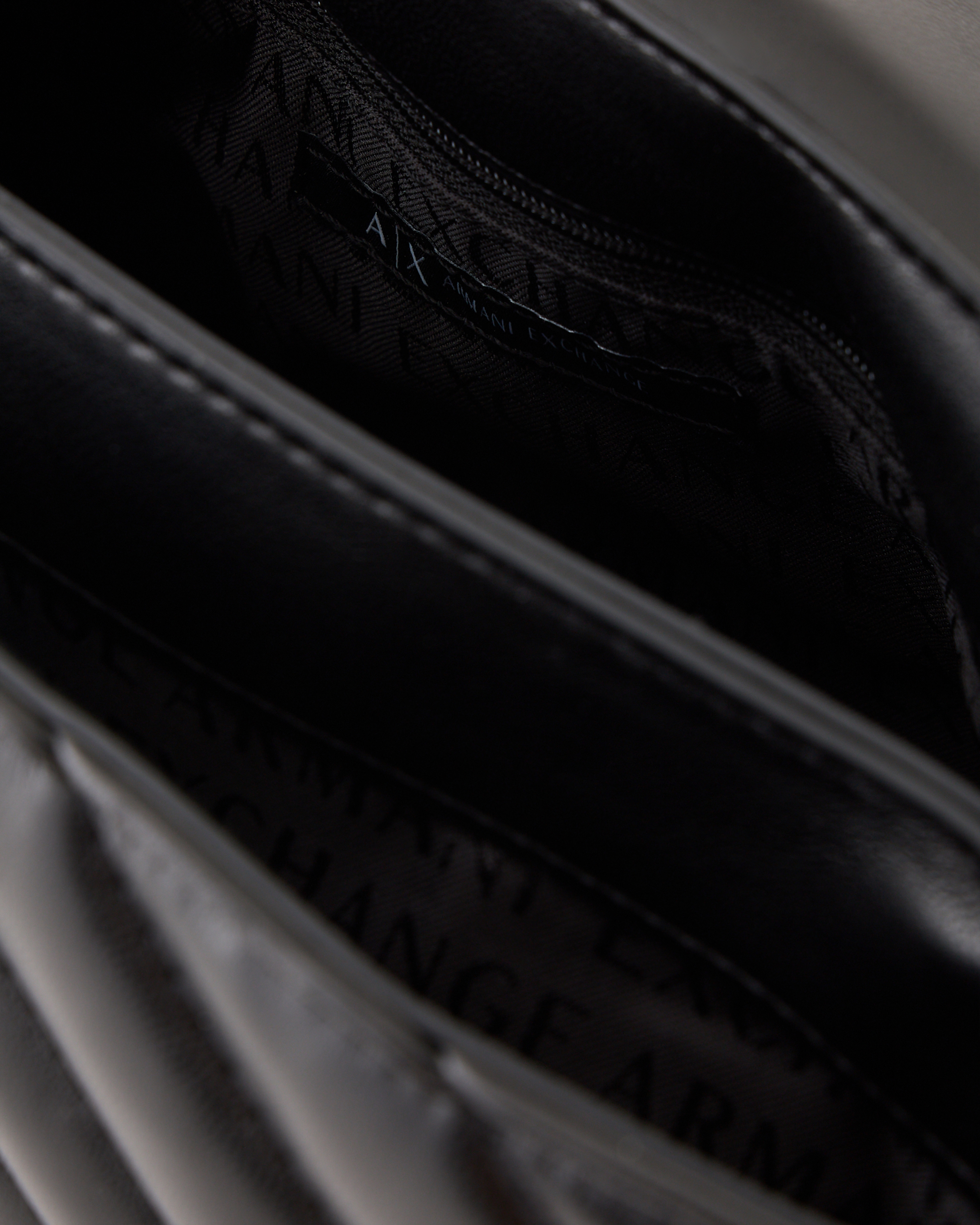 Armani Exchange Official Store Shoulder Bag In Quilted Material With Metal Details In Black