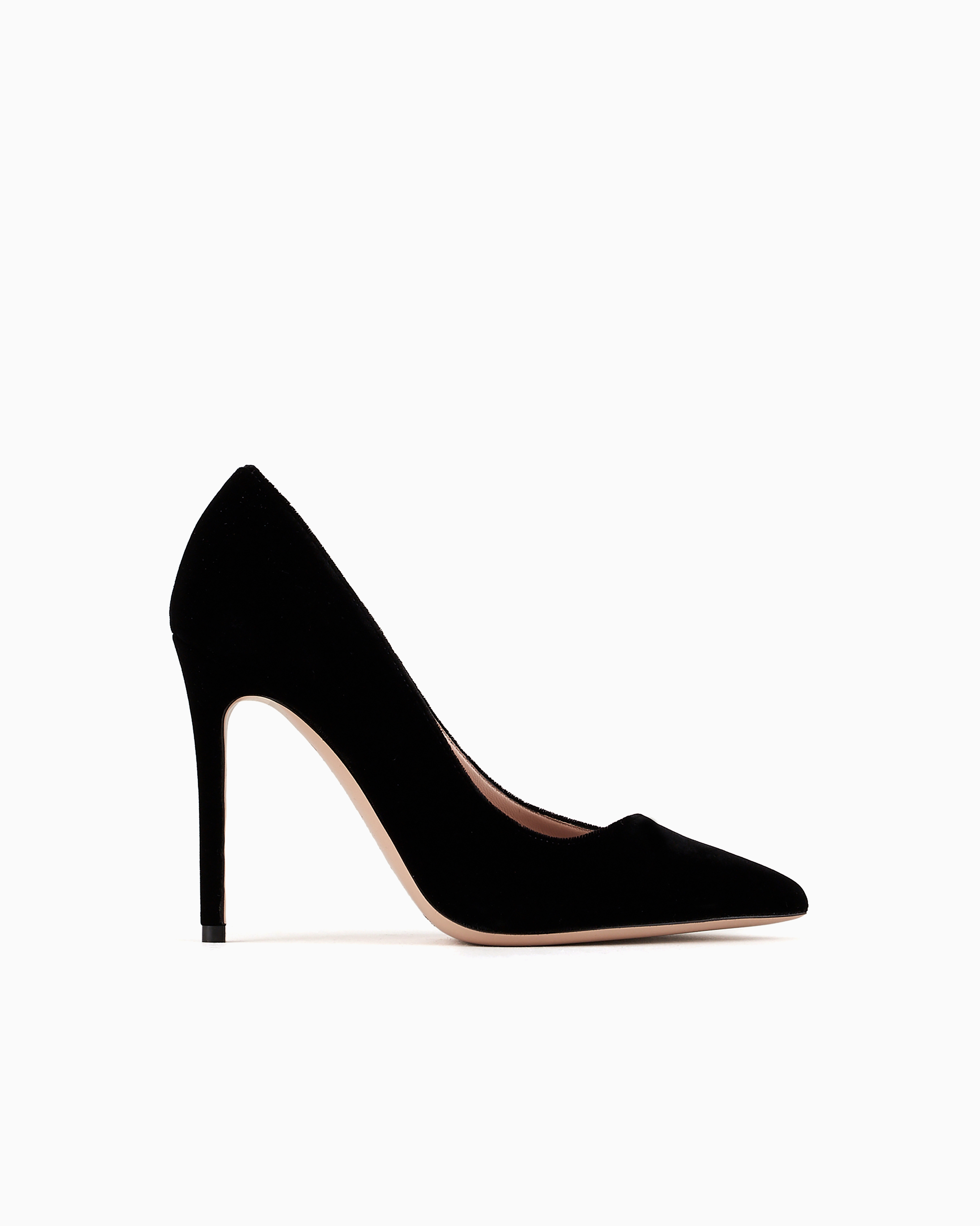 Giorgio Armani Official Store Pumps Aus Leder In Samtoptik Mit Asymmetrischem Ausschnitt In Black