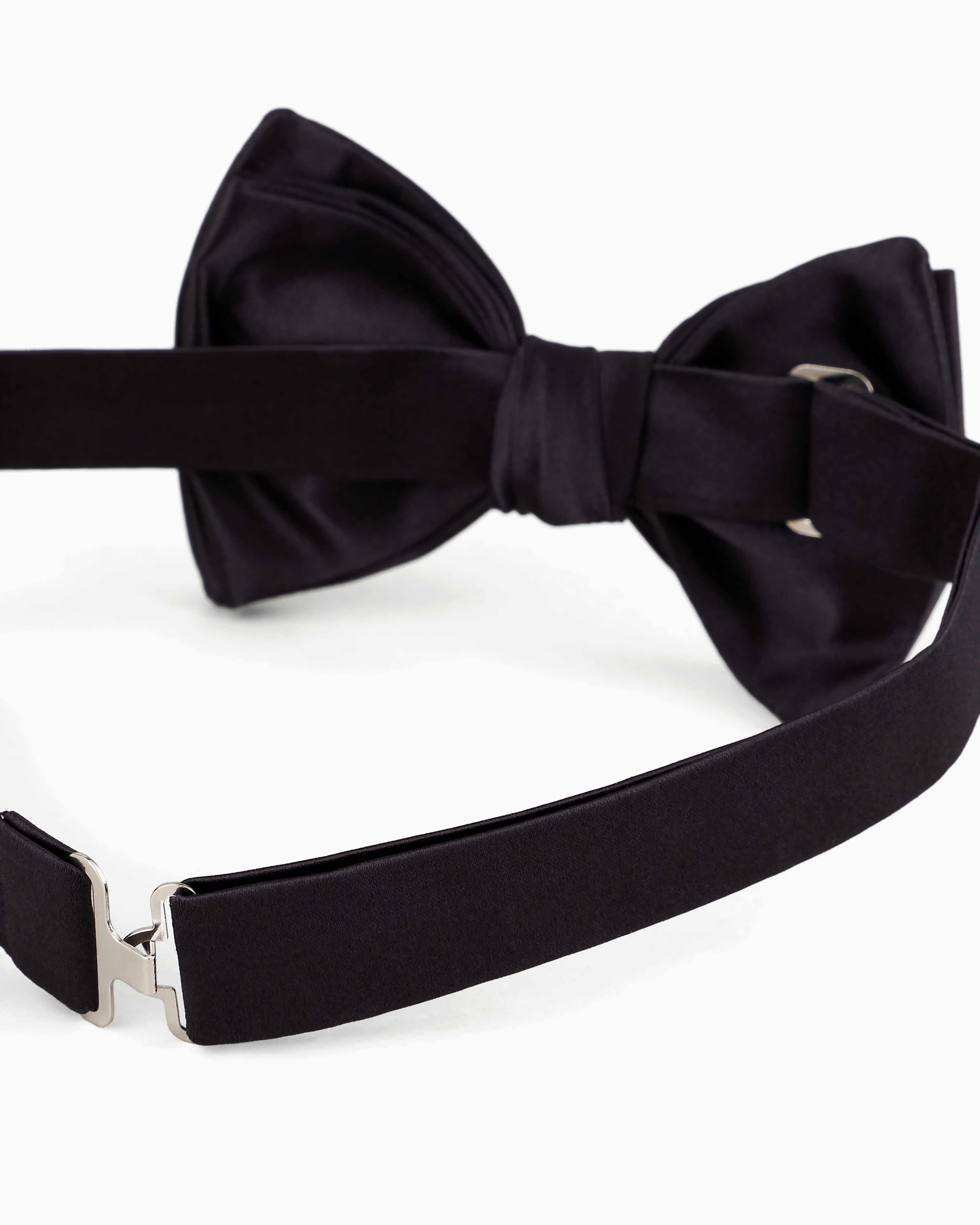 Giorgio Armani Official Store Pure Silk Knotted Bow Tie In Navy Blue