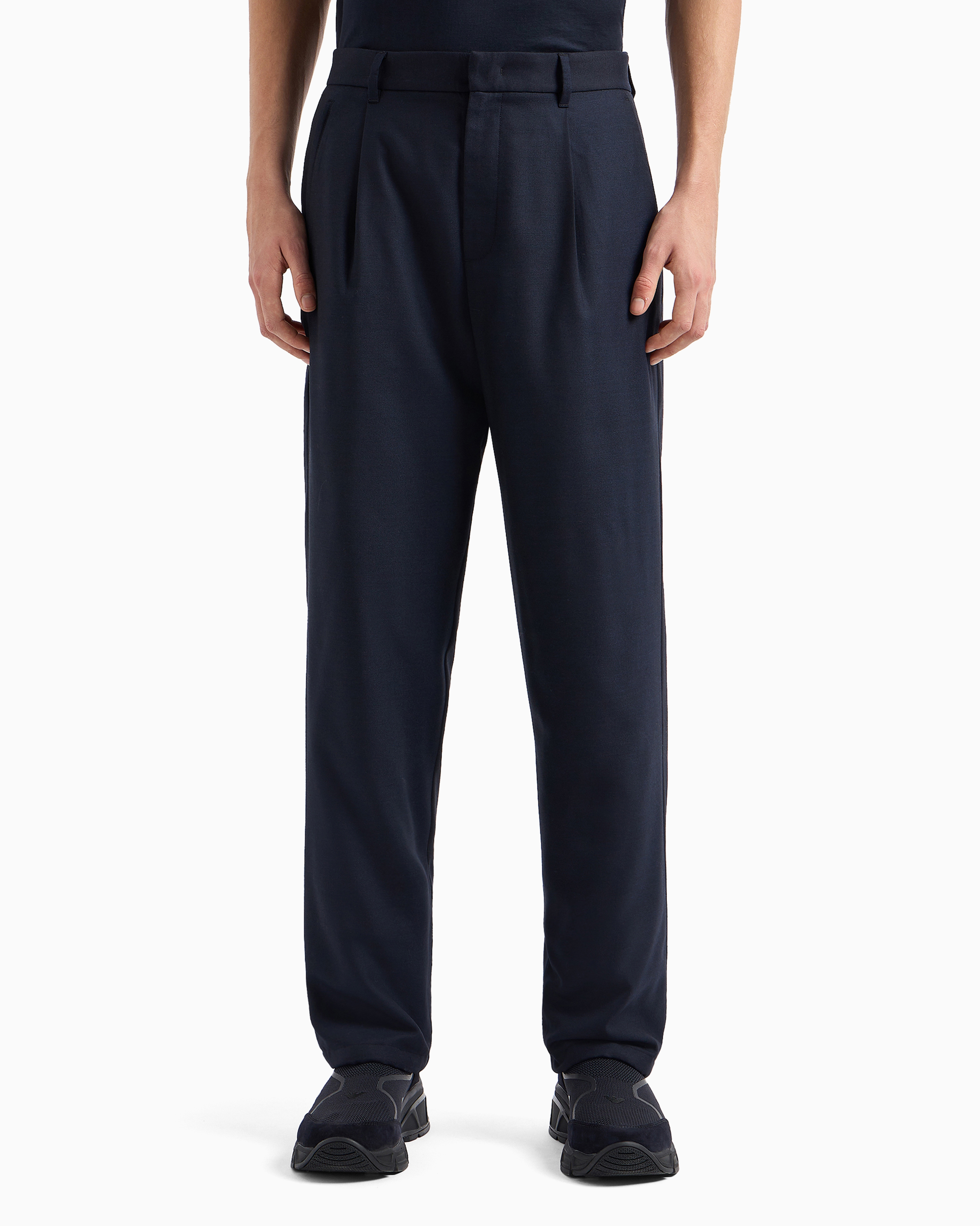 トラベルエッセンシャル タック入りパンツ バージンウール混紡