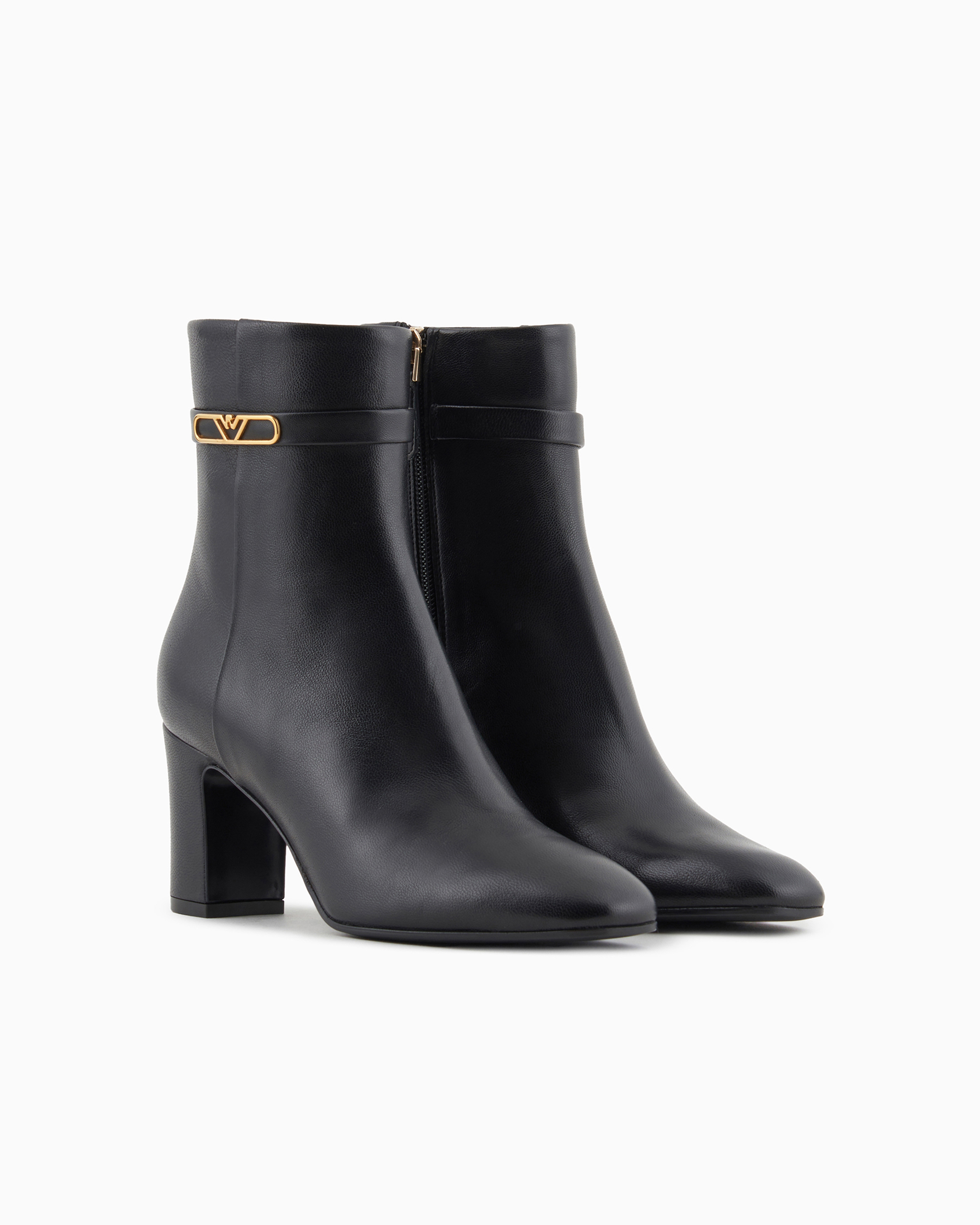 Emporio Armani Official Store Bottines En Nappa Avec Plaque Aigle In Noir
