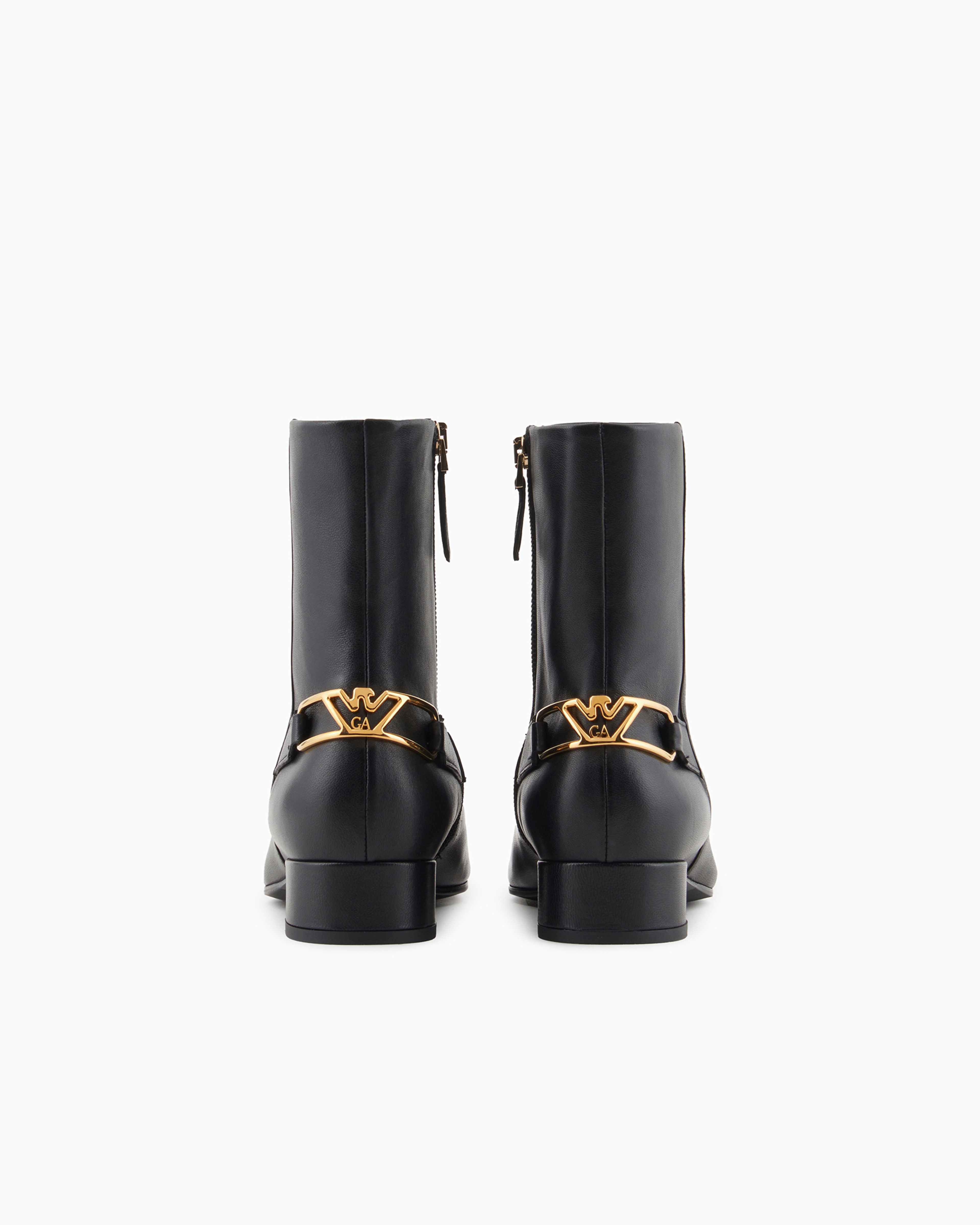 Emporio Armani Official Store Bottines En Nappa Avec Plaque Aigle In Noir