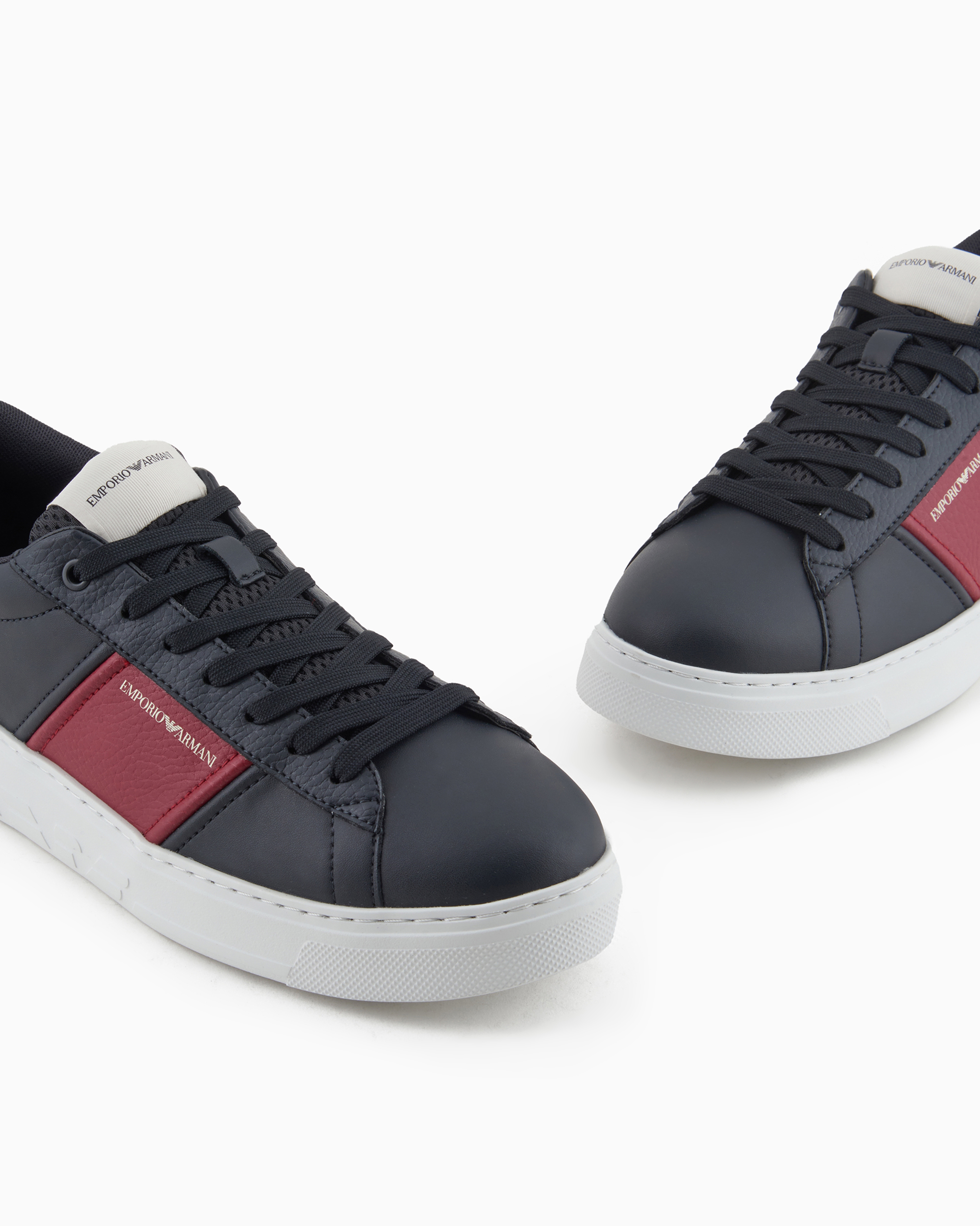 EMPORIO ARMANI LEATHER SNEAKERS WITH LOGO DETAIL 