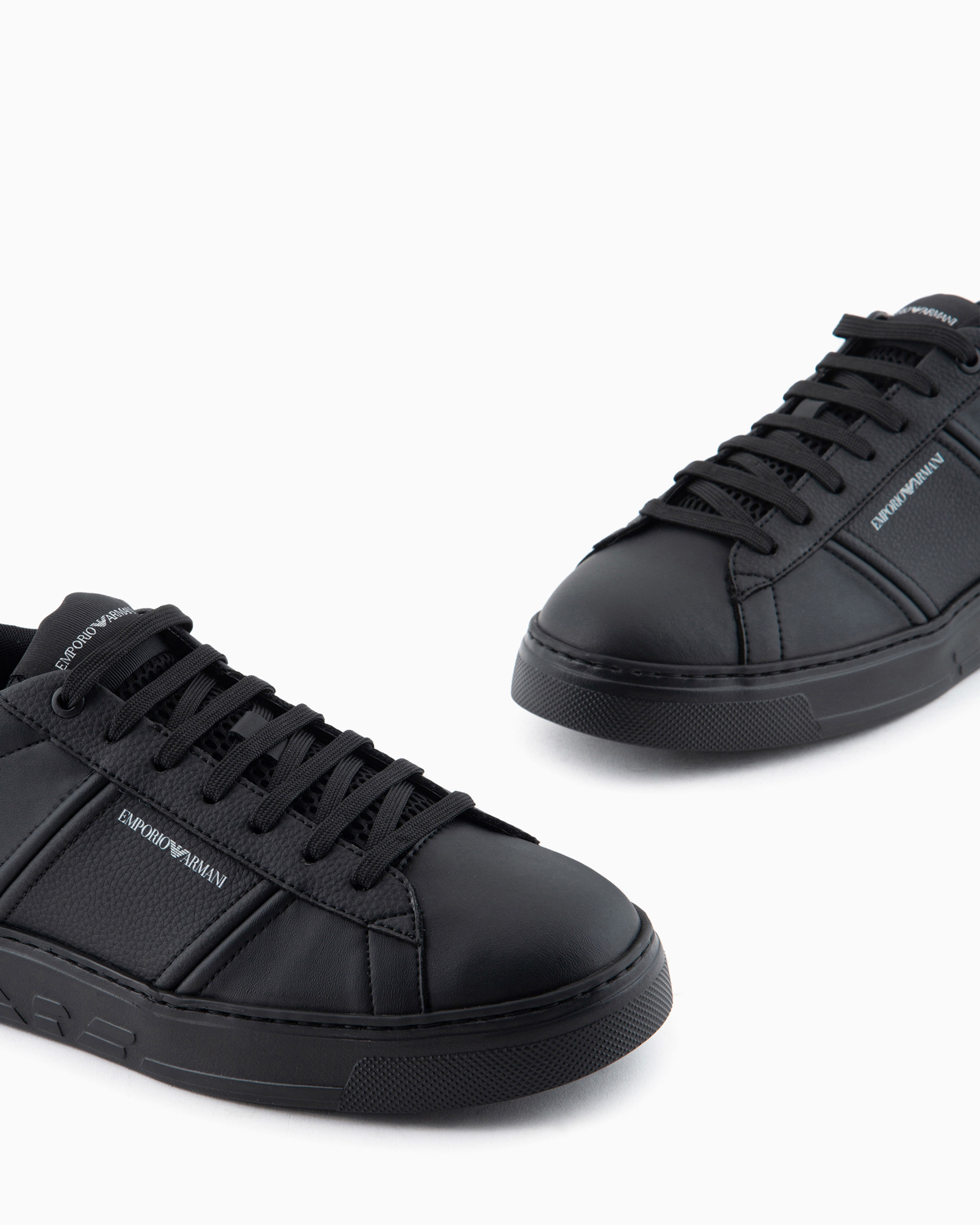 EMPORIO ARMANI LEATHER SNEAKERS WITH LOGO DETAIL 