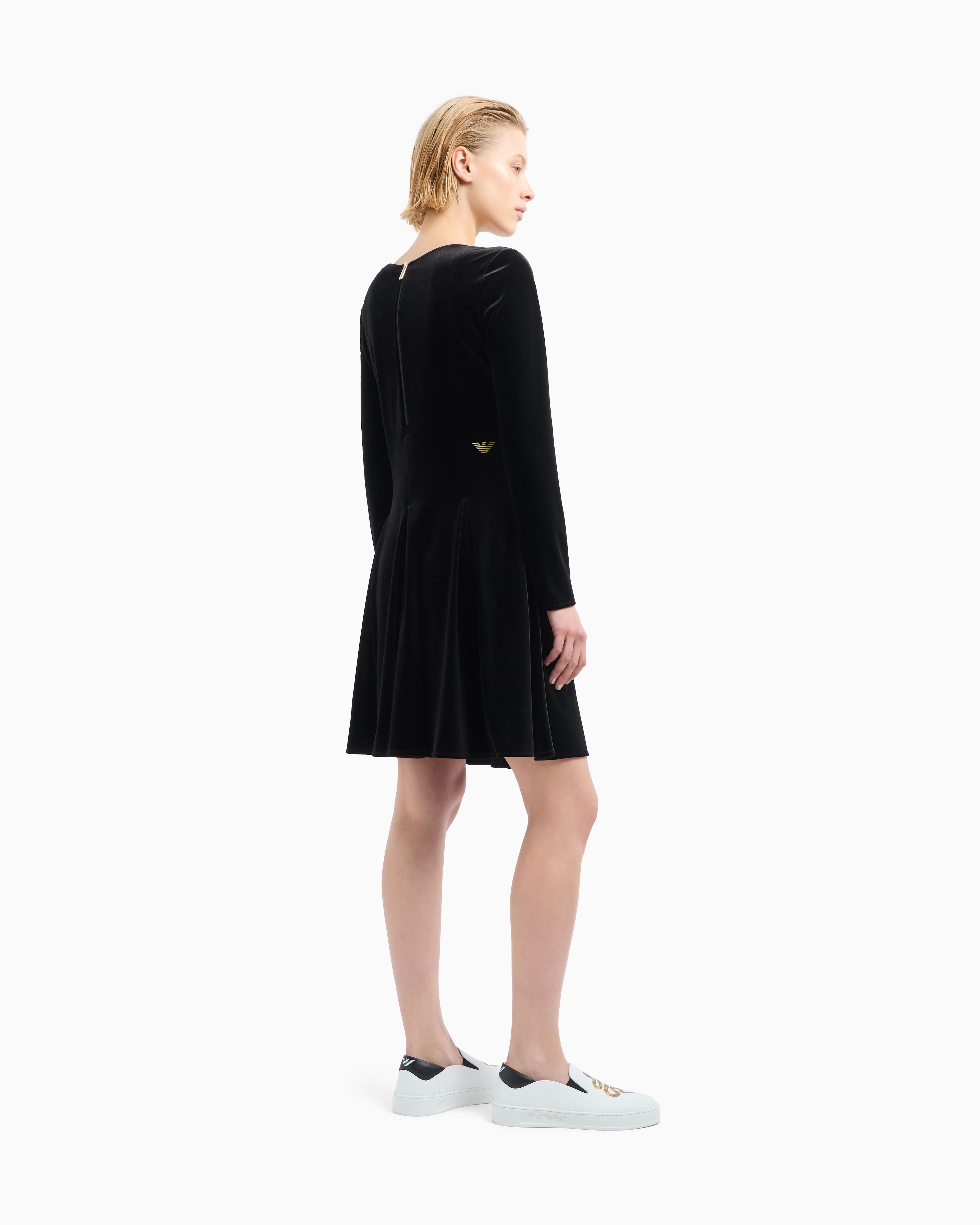 Emporio Armani Ausgestelltes Kleid Aus Chenille Zum Mondneujahr In Schwarz