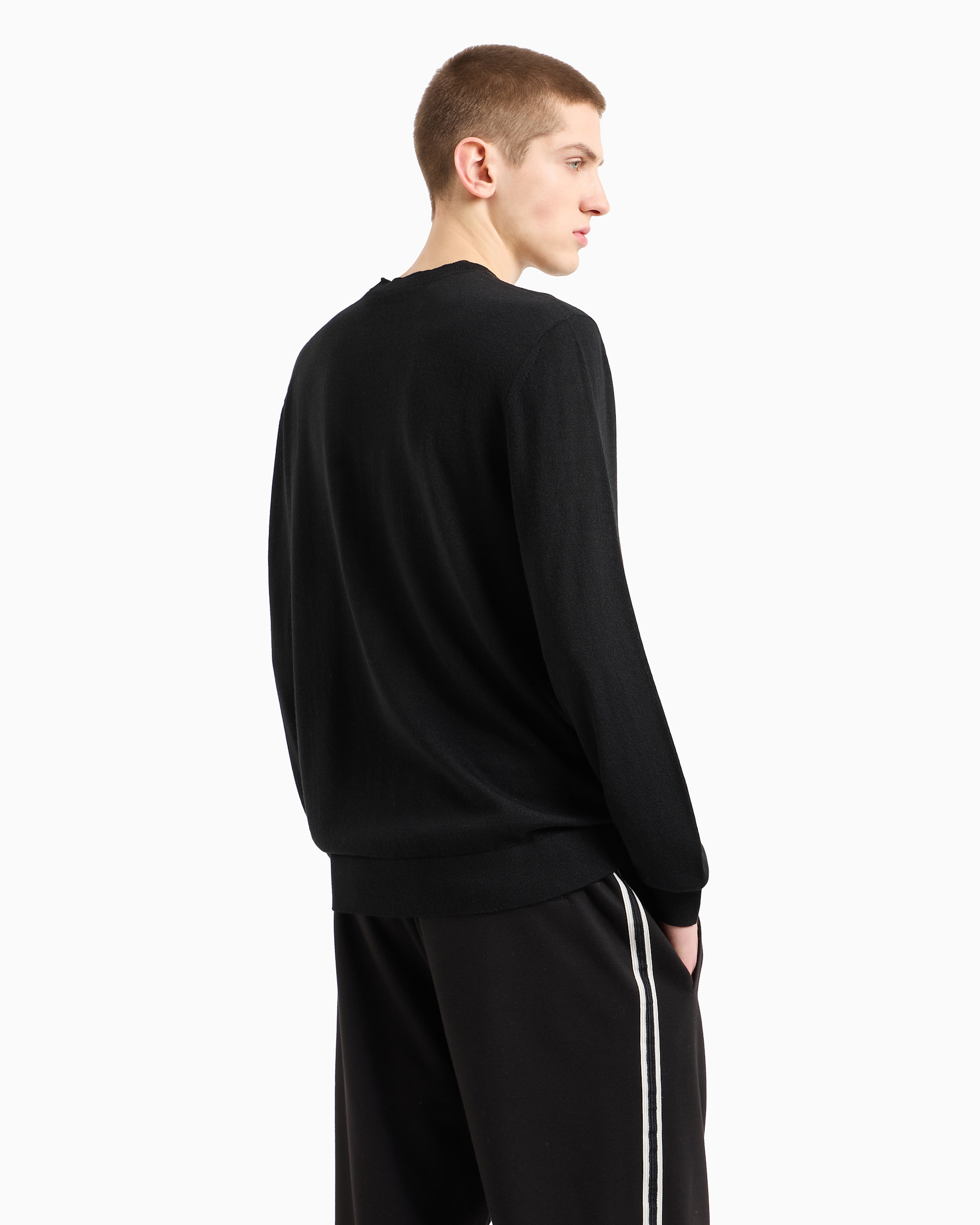 アラミンタ ジェームス PARIS SWEATSHIRT ノーブル Wool blend crew neck sweater with chest logo | Armani Exchange