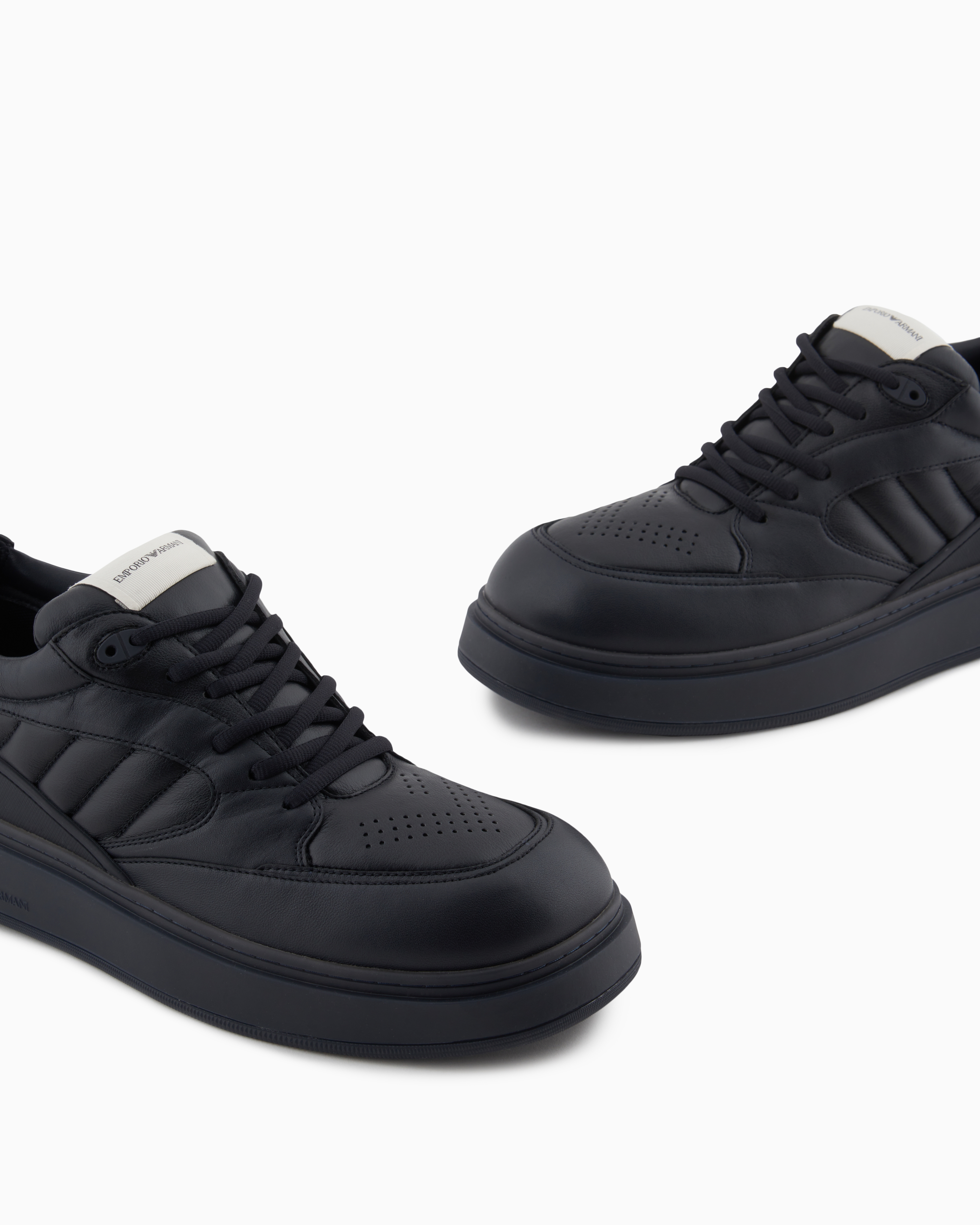 スニーカー パディング入りナッパレザーディテール | Emporio Armani