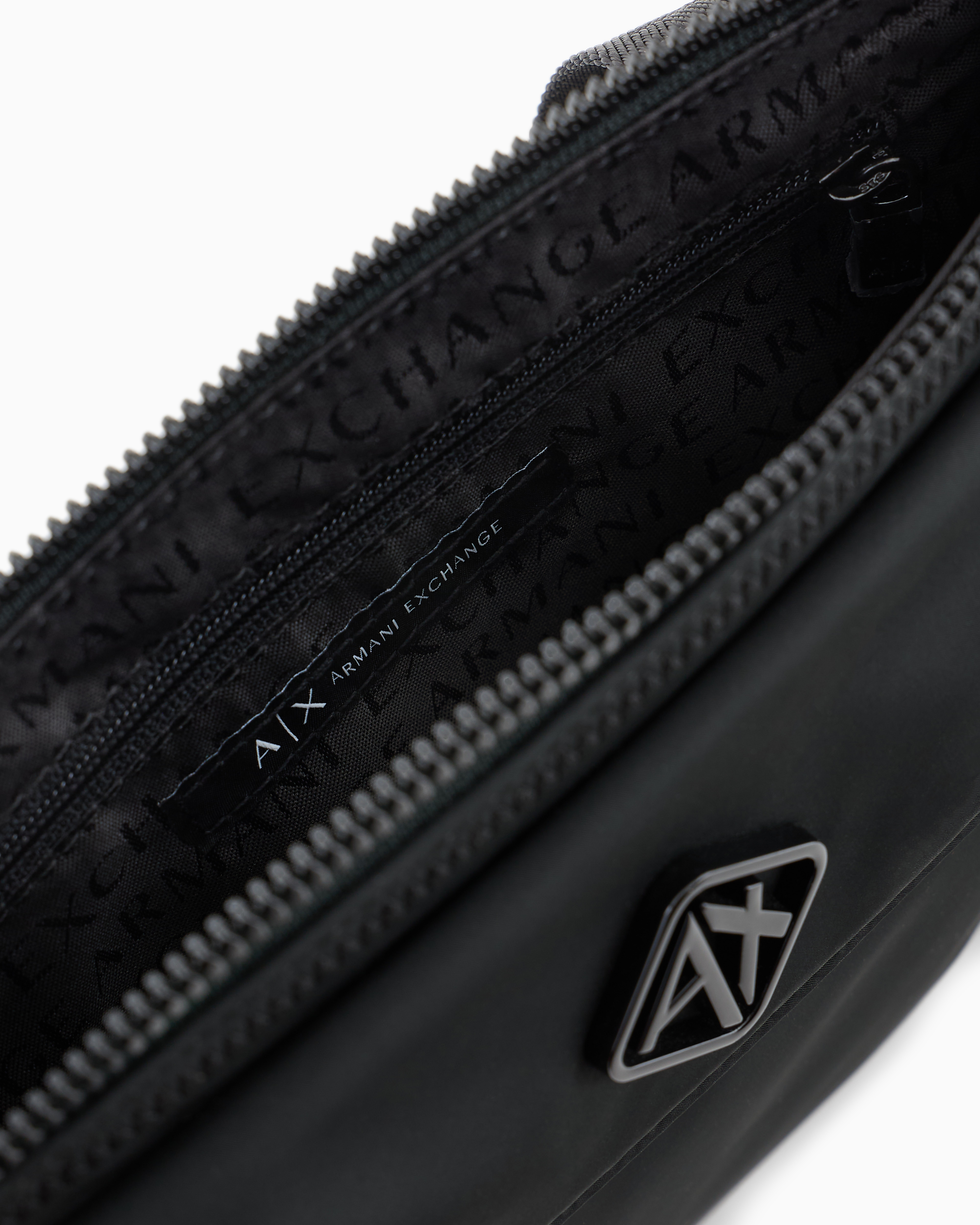 Shoulder bag with logo on the front