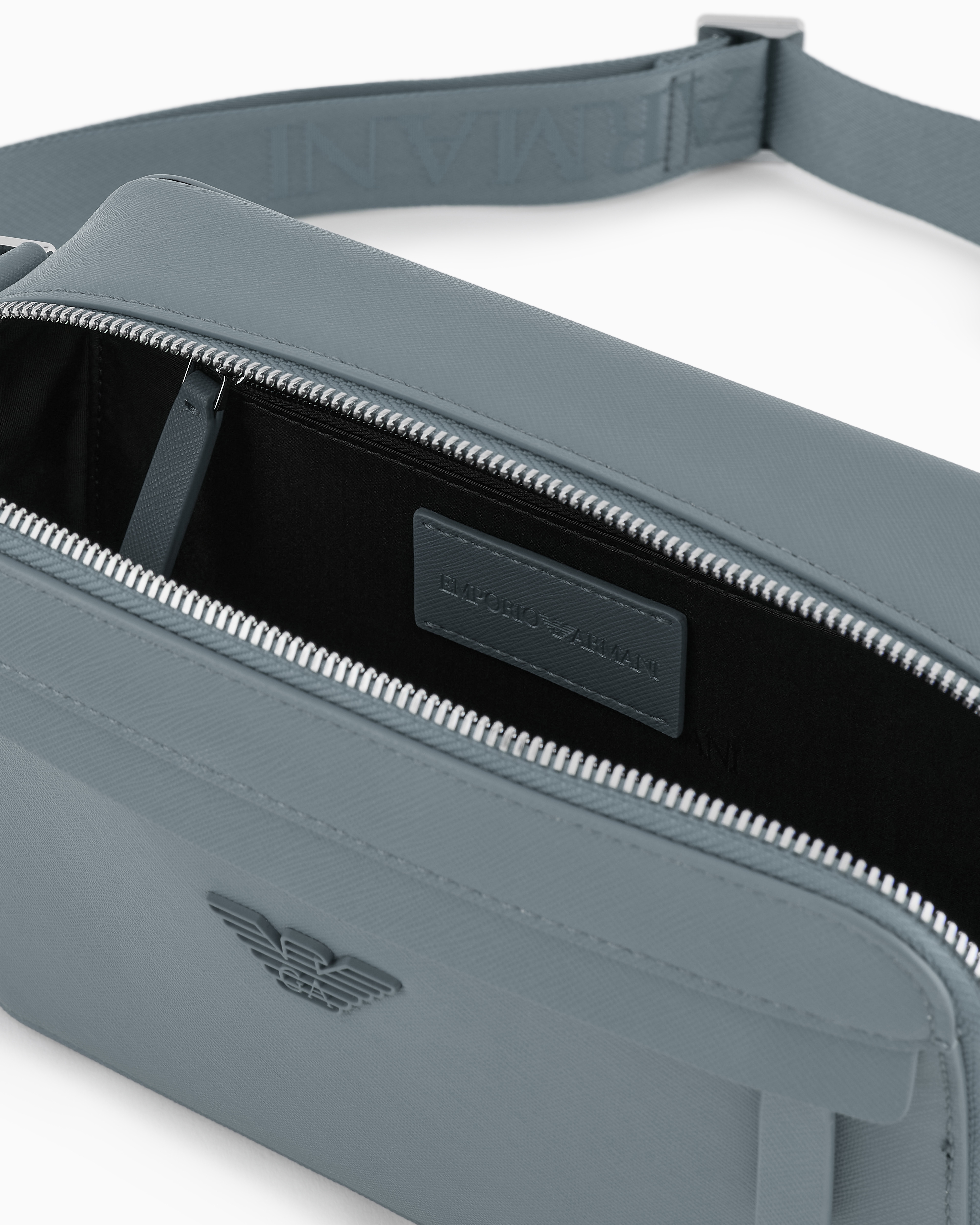 EM001186_AF13805_U8060_A_SS202