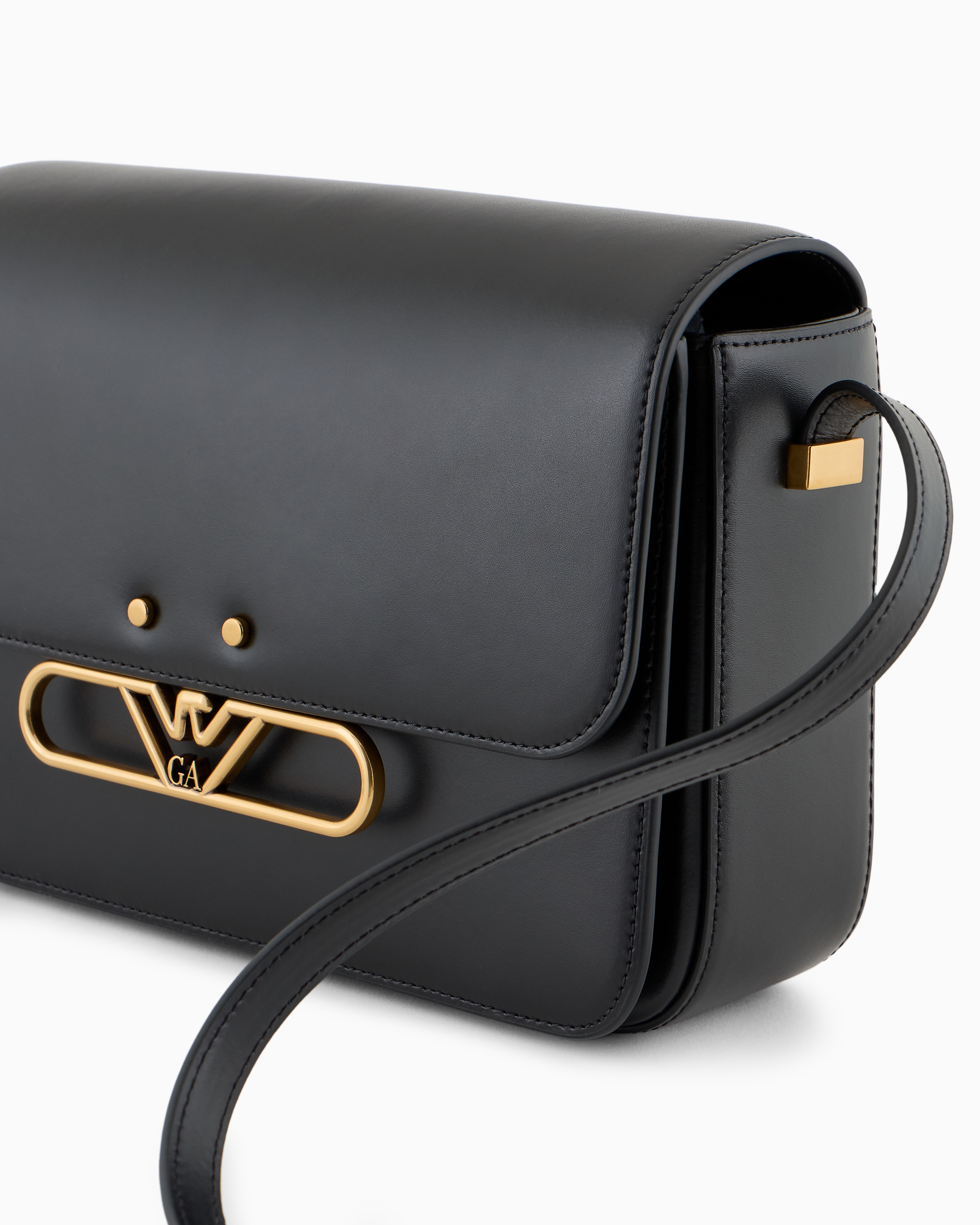 Emporio Armani Logo-plaque Shoulder Bag In Black