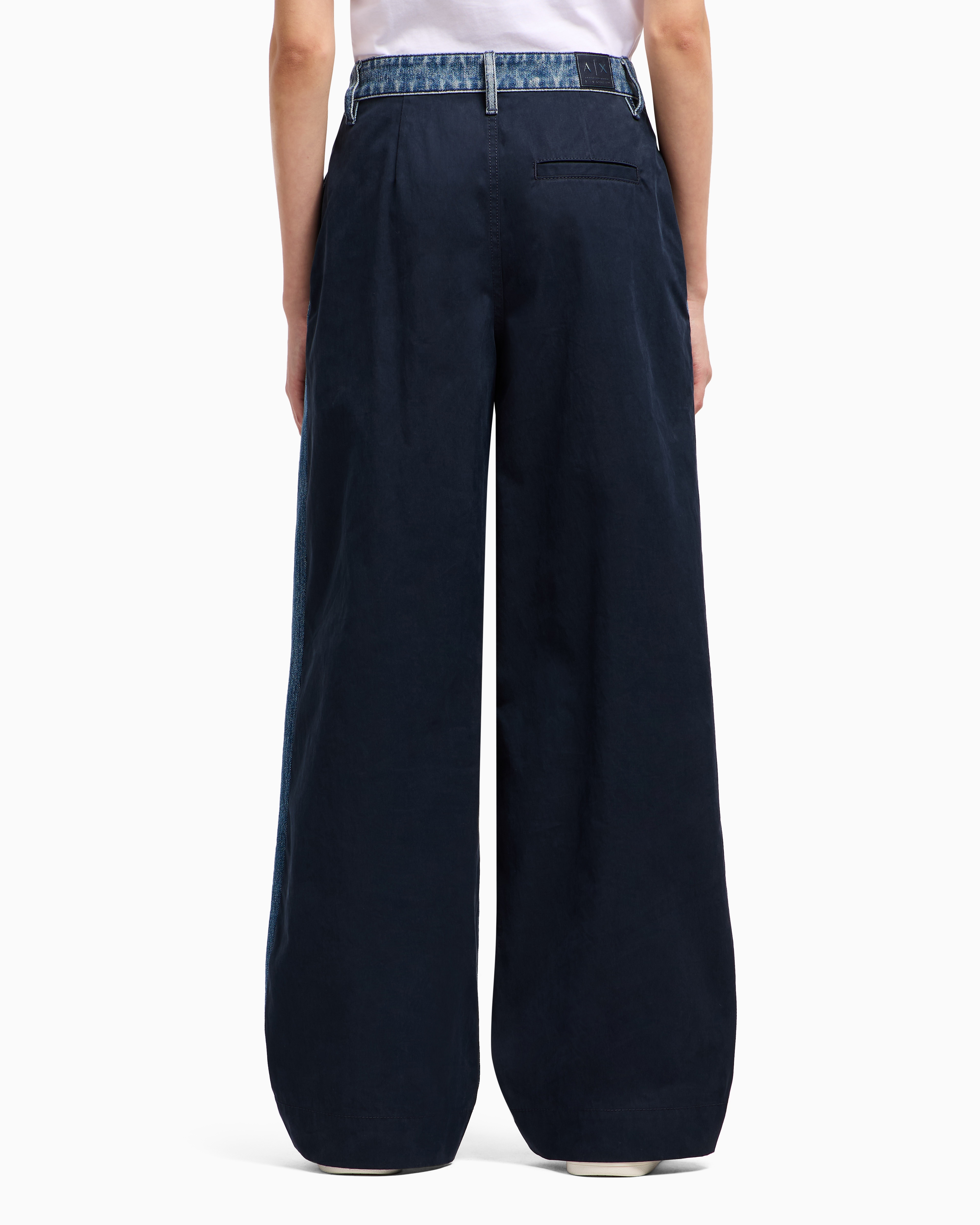 Armani Exchange - Oversized jeans in denim and twill, Woman, Blue, Size: 8