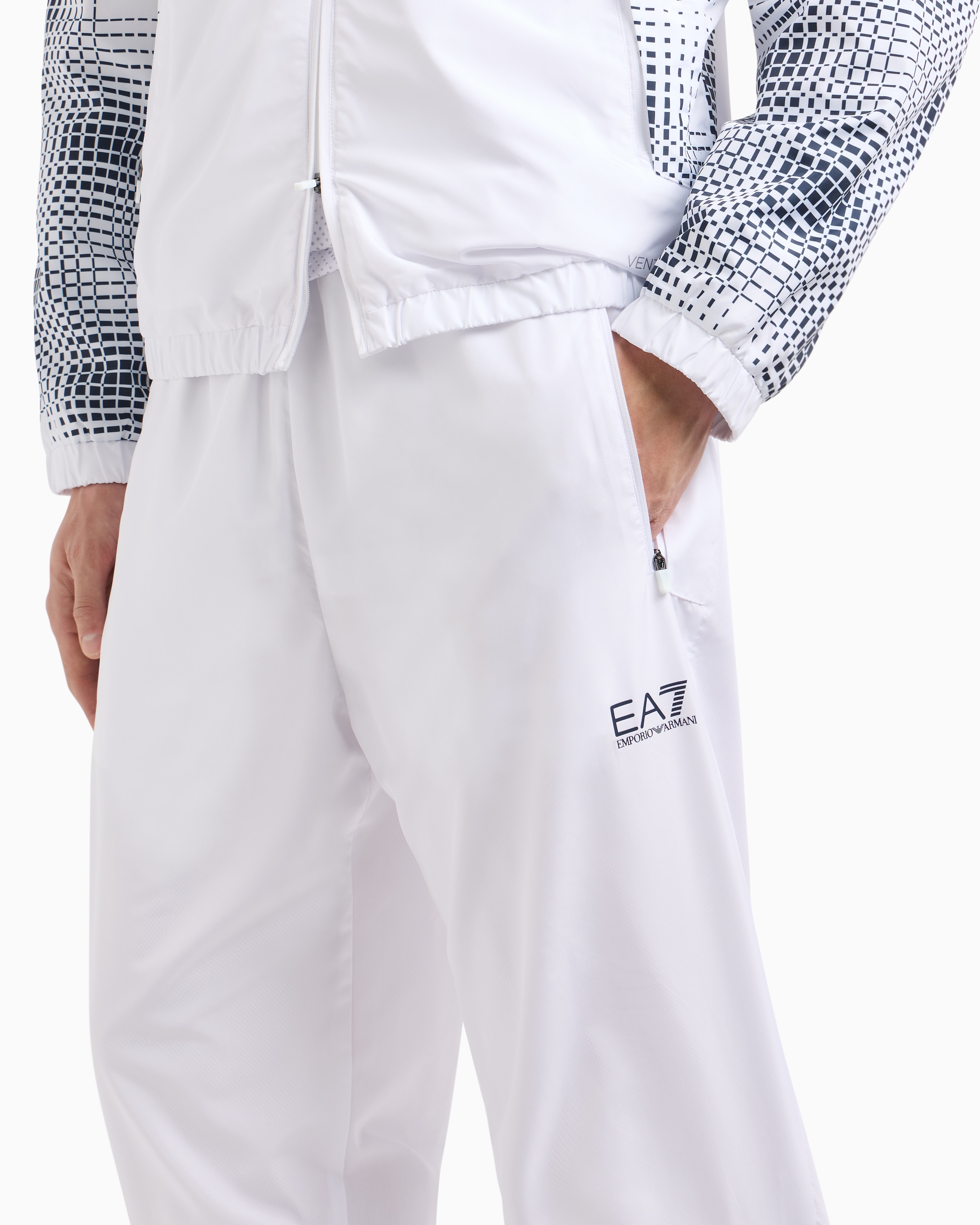 美品 Armaniメンズテニスウェア上下 サイズL 美品 Armaniメンズテニスウェア上下 サイズL 美品 Armaniメンズテニス