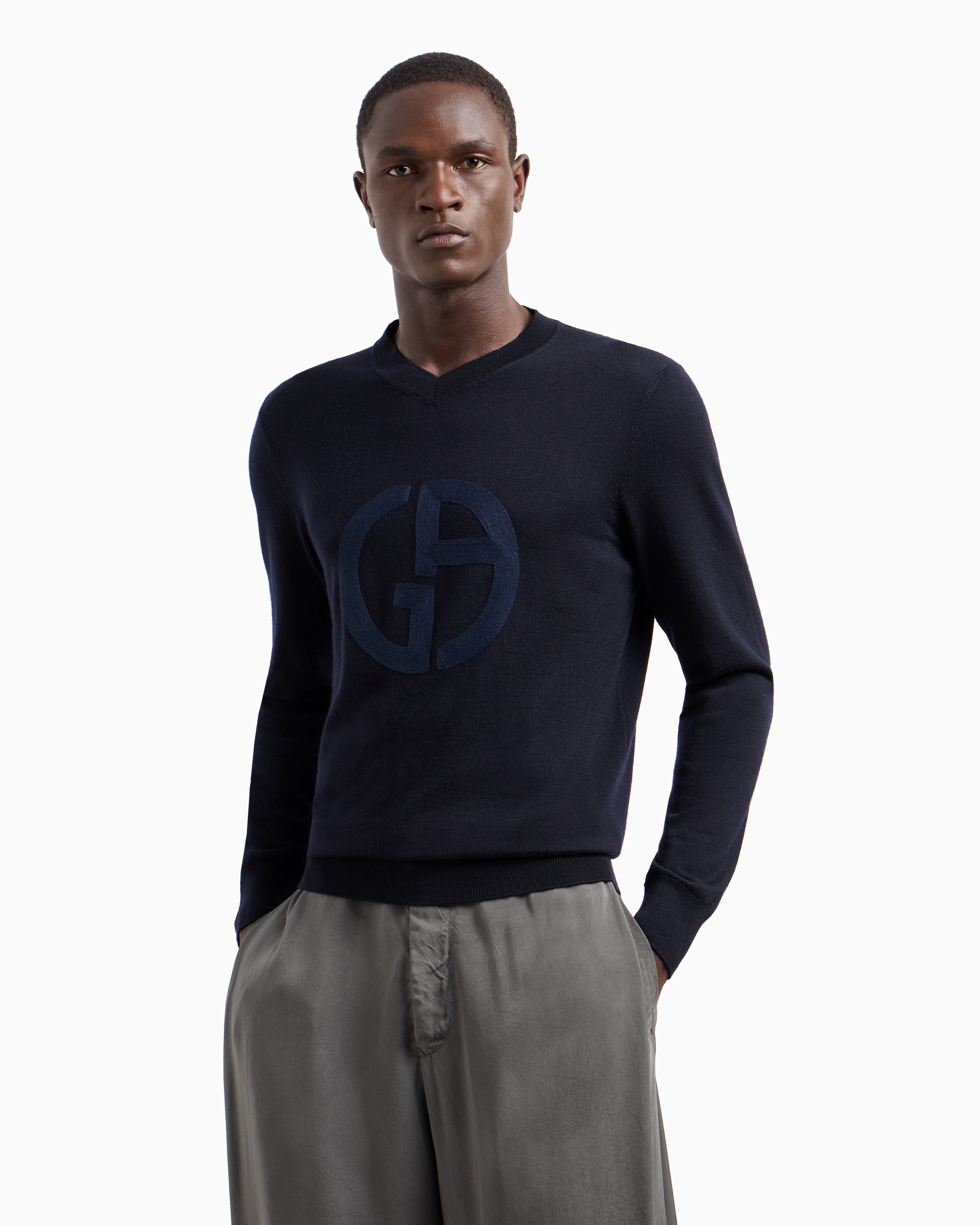 Giorgio Armani V-neck Jumper In Virgin Wool And Cashmere In Blue