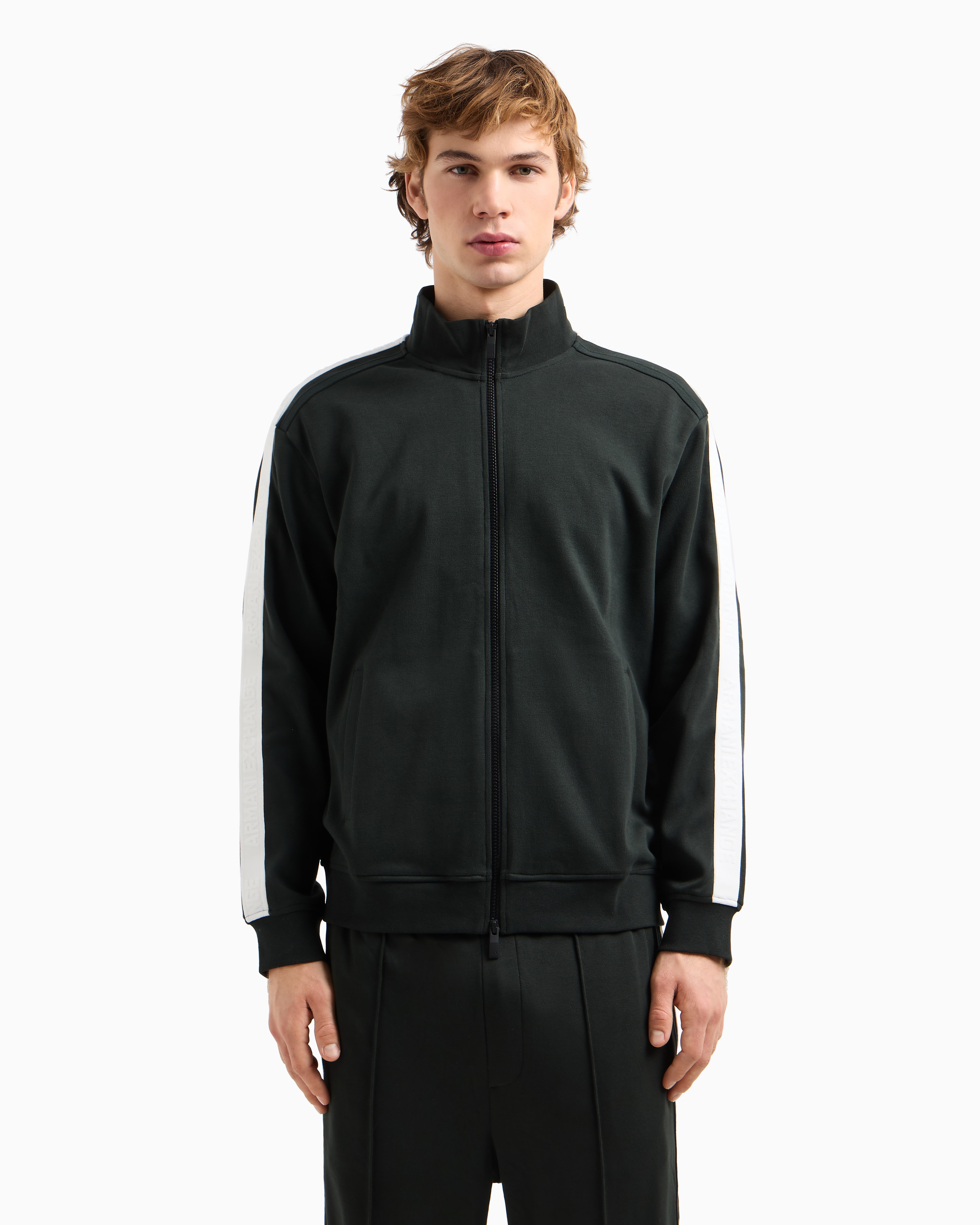 XM000311_AF10365_UB001_E_SS202