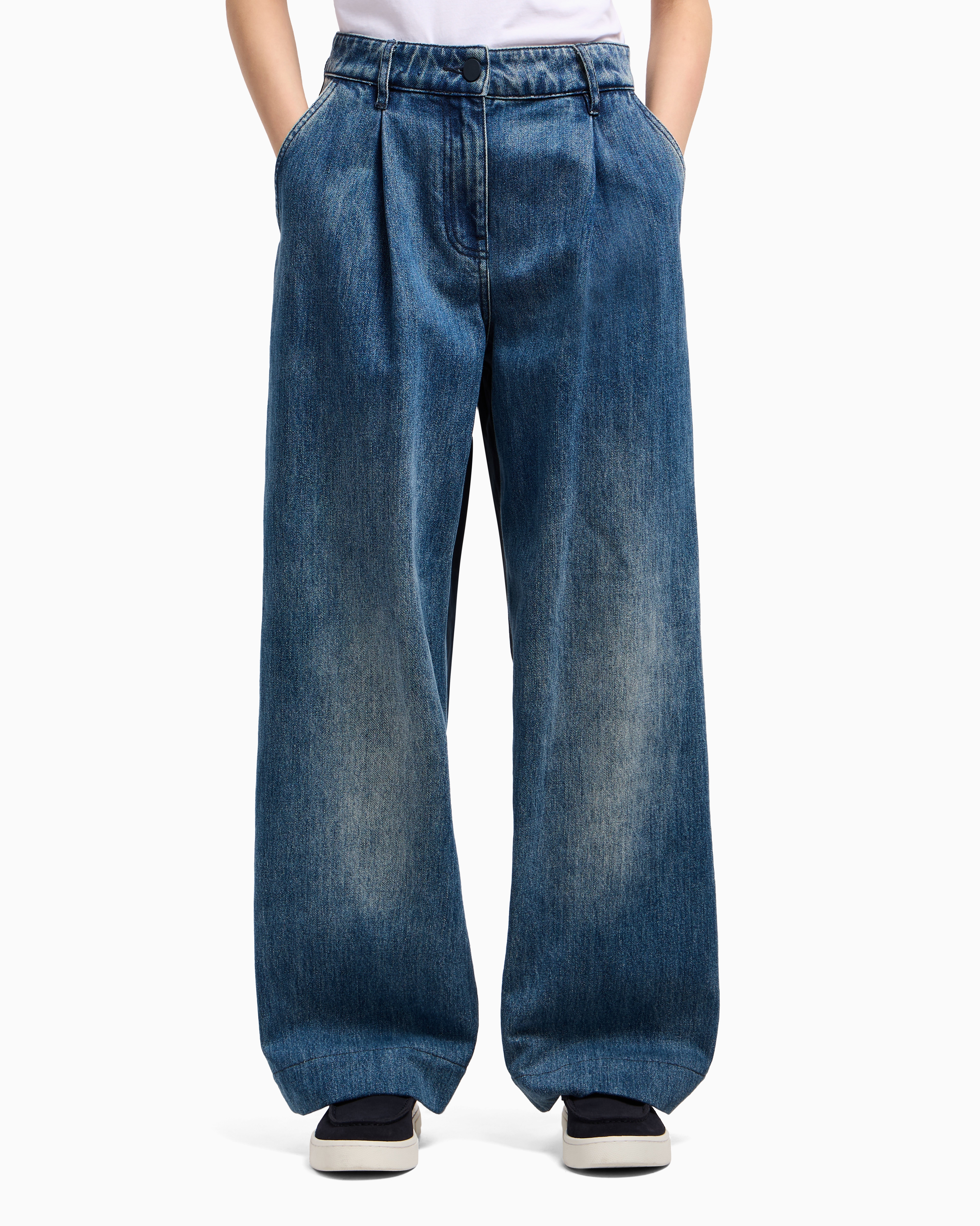 Armani Exchange - Oversized jeans in denim and twill, Woman, Blue, Size: 8