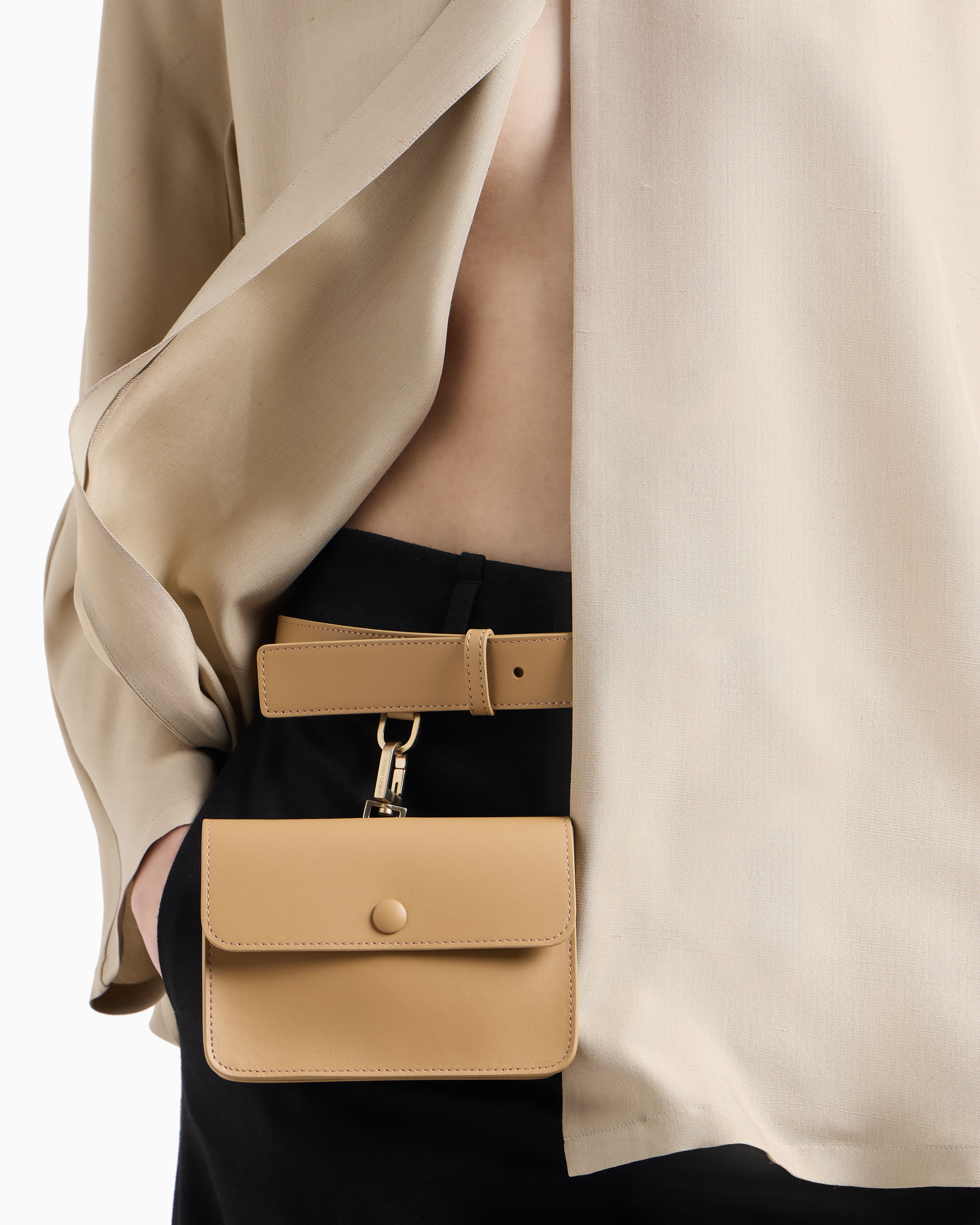Giorgio Armani Leather Belt With Pochette In Sand