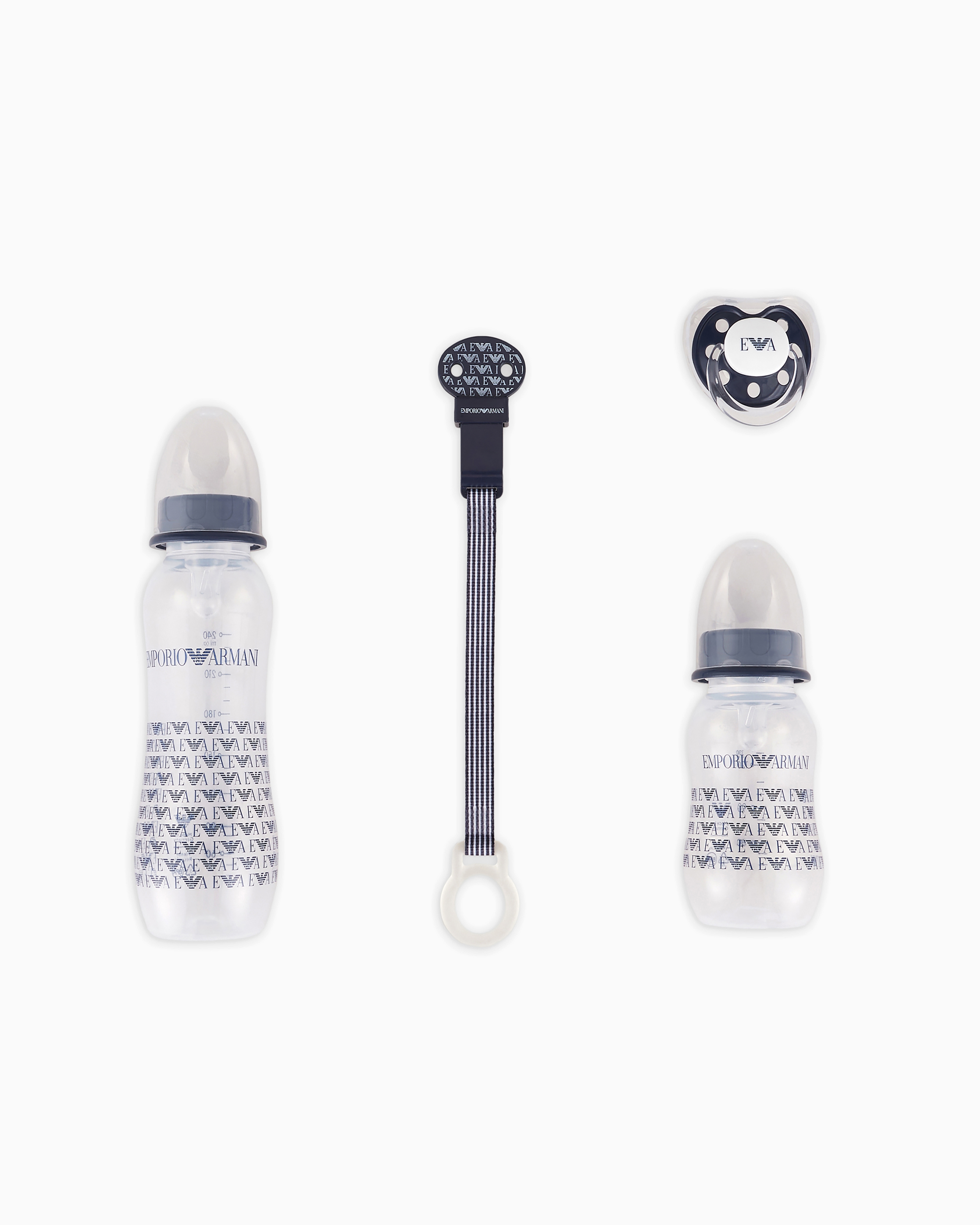 Coffret puericulture avec 2 biberons une tetine et un attache tetine a clip