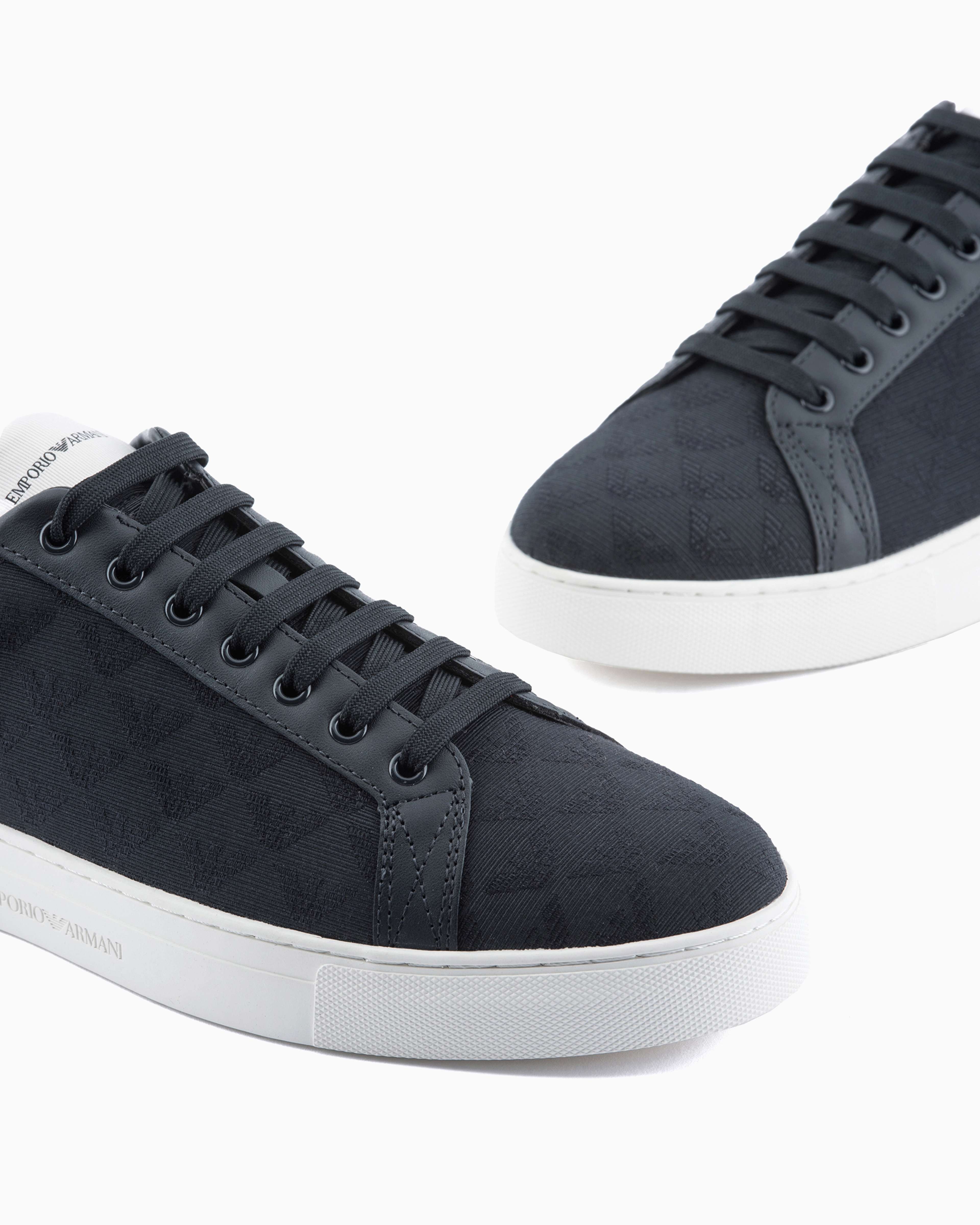 Emporio Armani◆全面イーグルキャンバススニーカー 2色 ロゴ EMPORIO ARMANI EA7（エンポリオアルマーニイーエーセブン）の