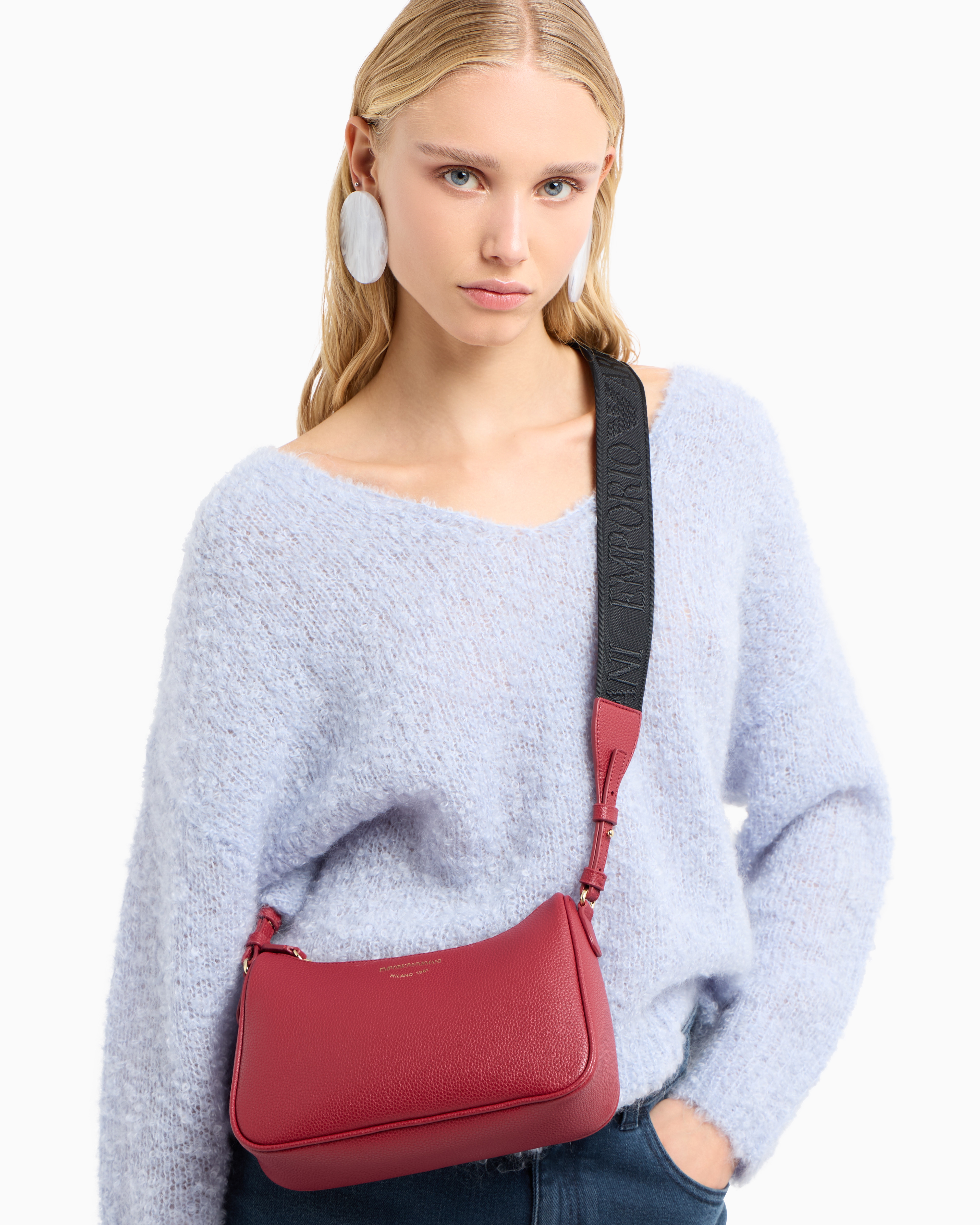 【売れ筋】EMPORIO ARMANI ロゴプリントミニトートバッグ オールオーバーエンボスロゴ ミニトートバッグ | Armani Exchange