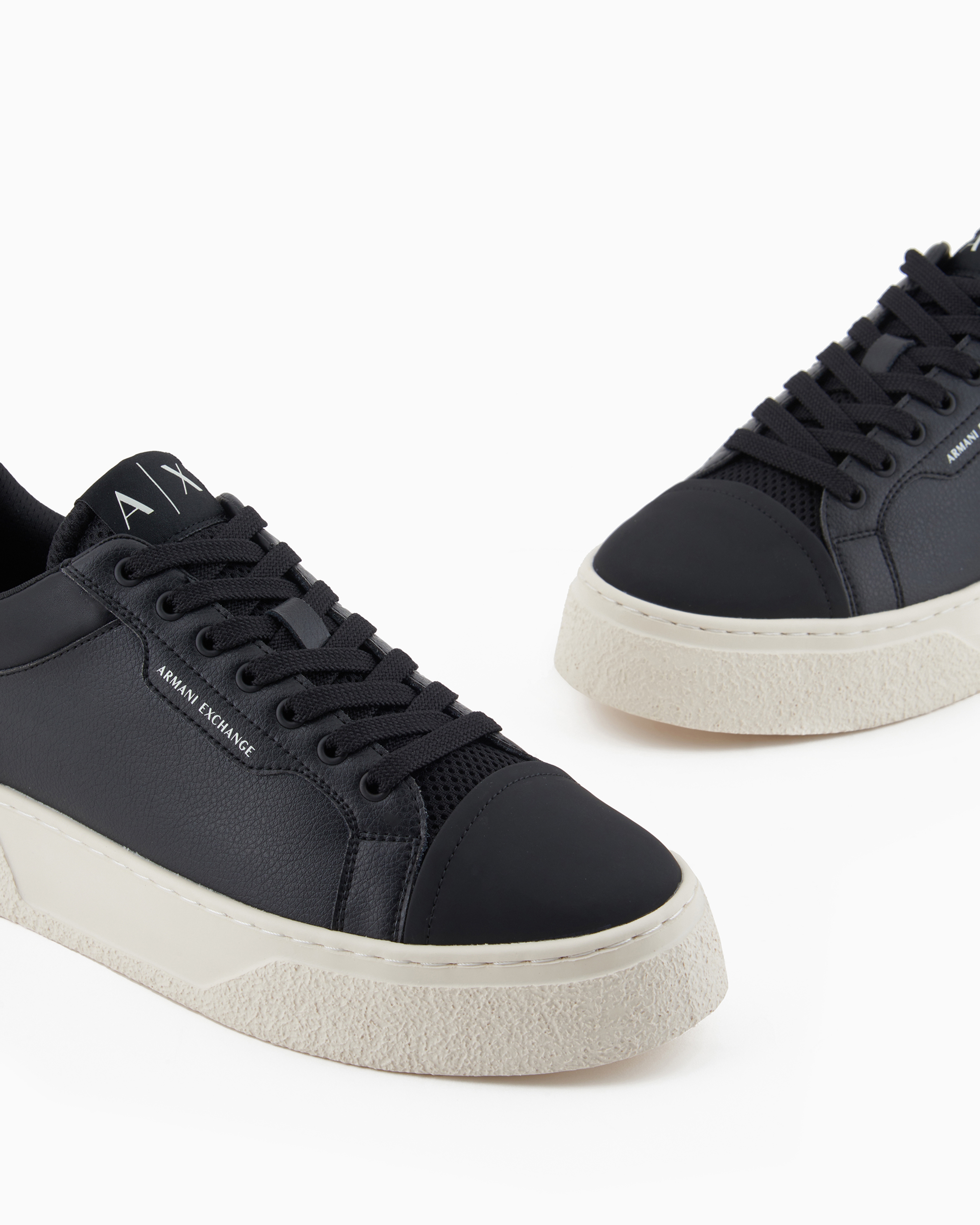 Hammered leather sneakers with contrasting back