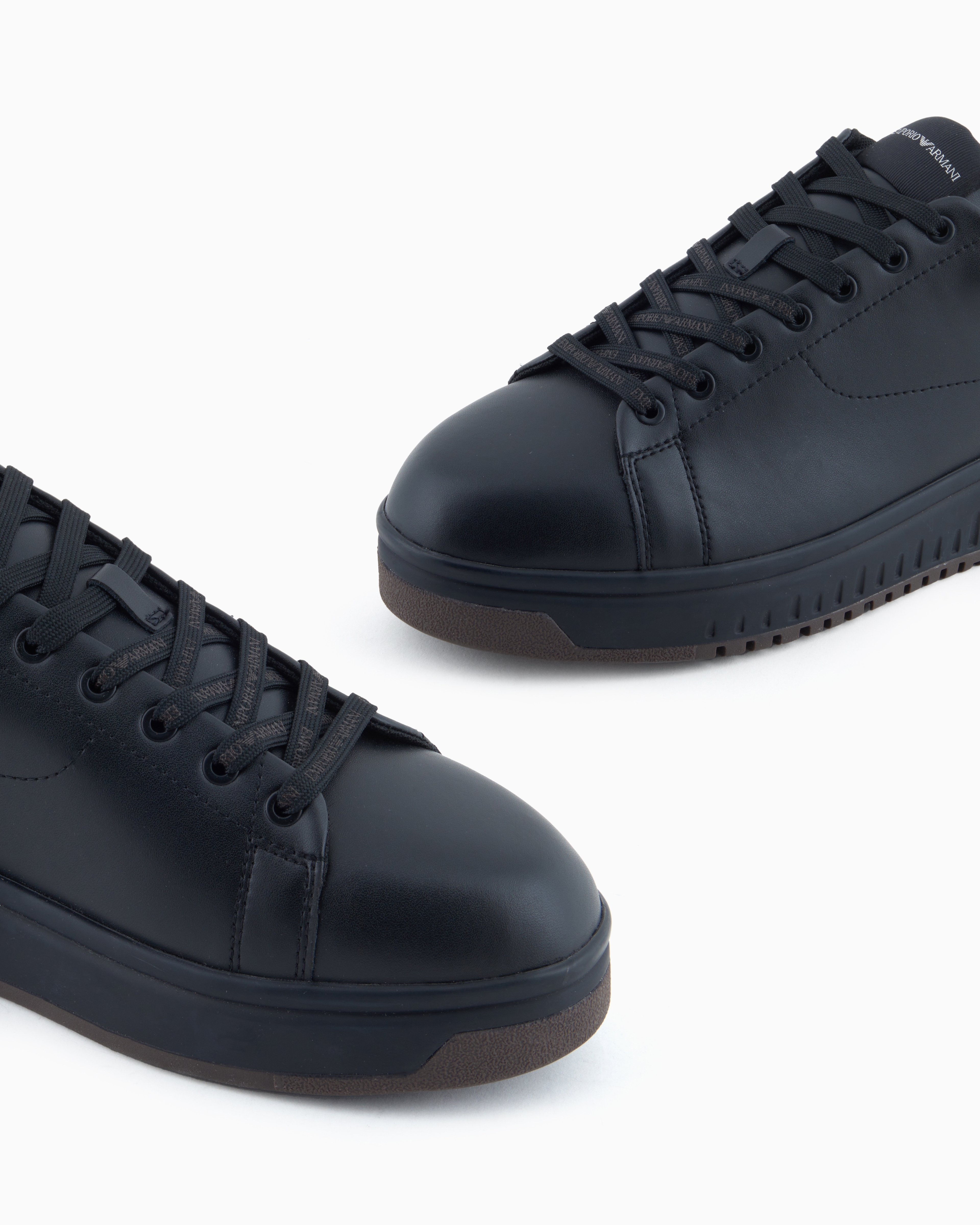 スニーカー EMPORIO ARMANI FW25 SNEAKERS (EM003663 AF18212 MC069) Leather sneakers with rubber back knurled sole | Emporio Armani