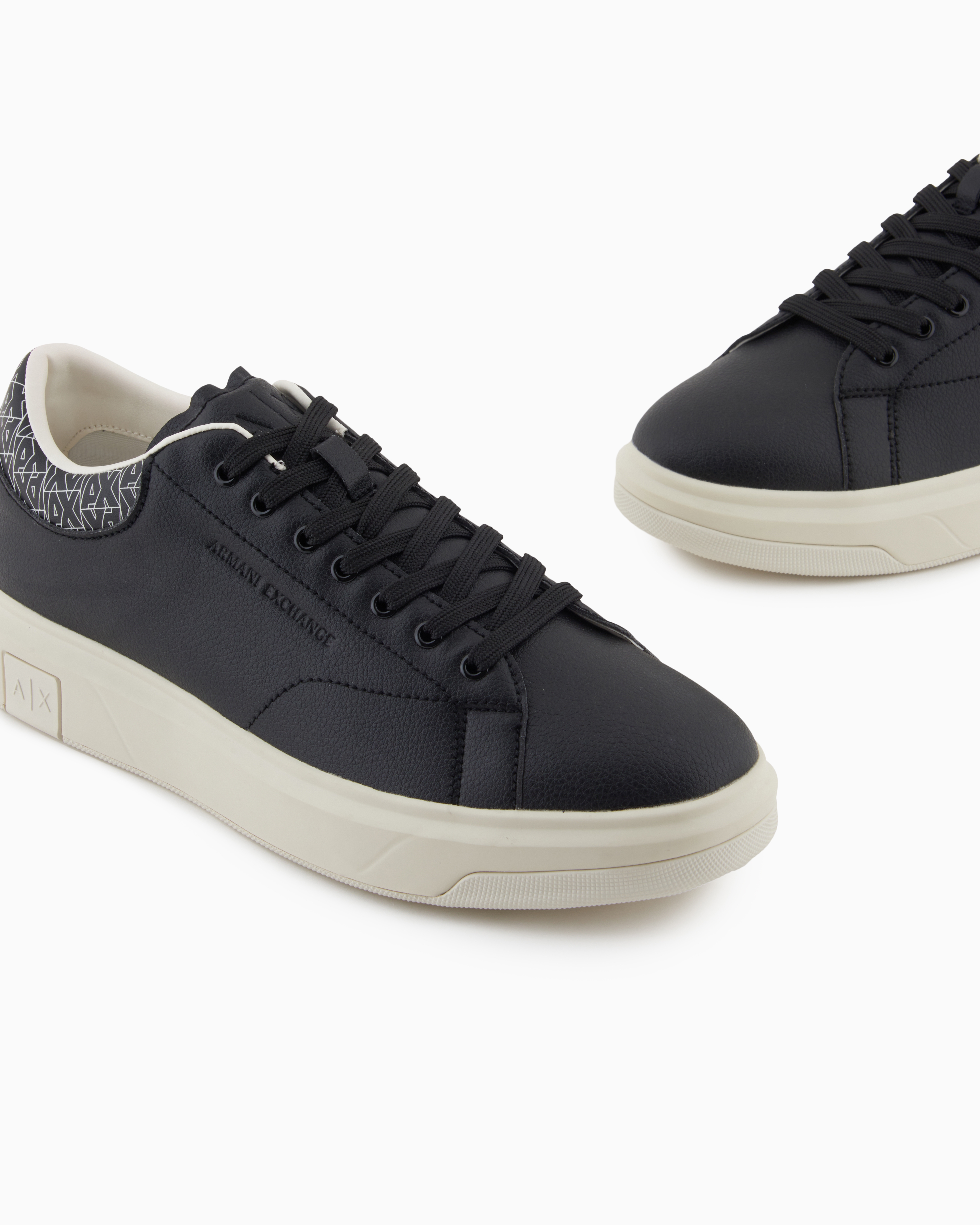 Armani Exchange - Sneakers with detail on the back, Man, White, Size: 8