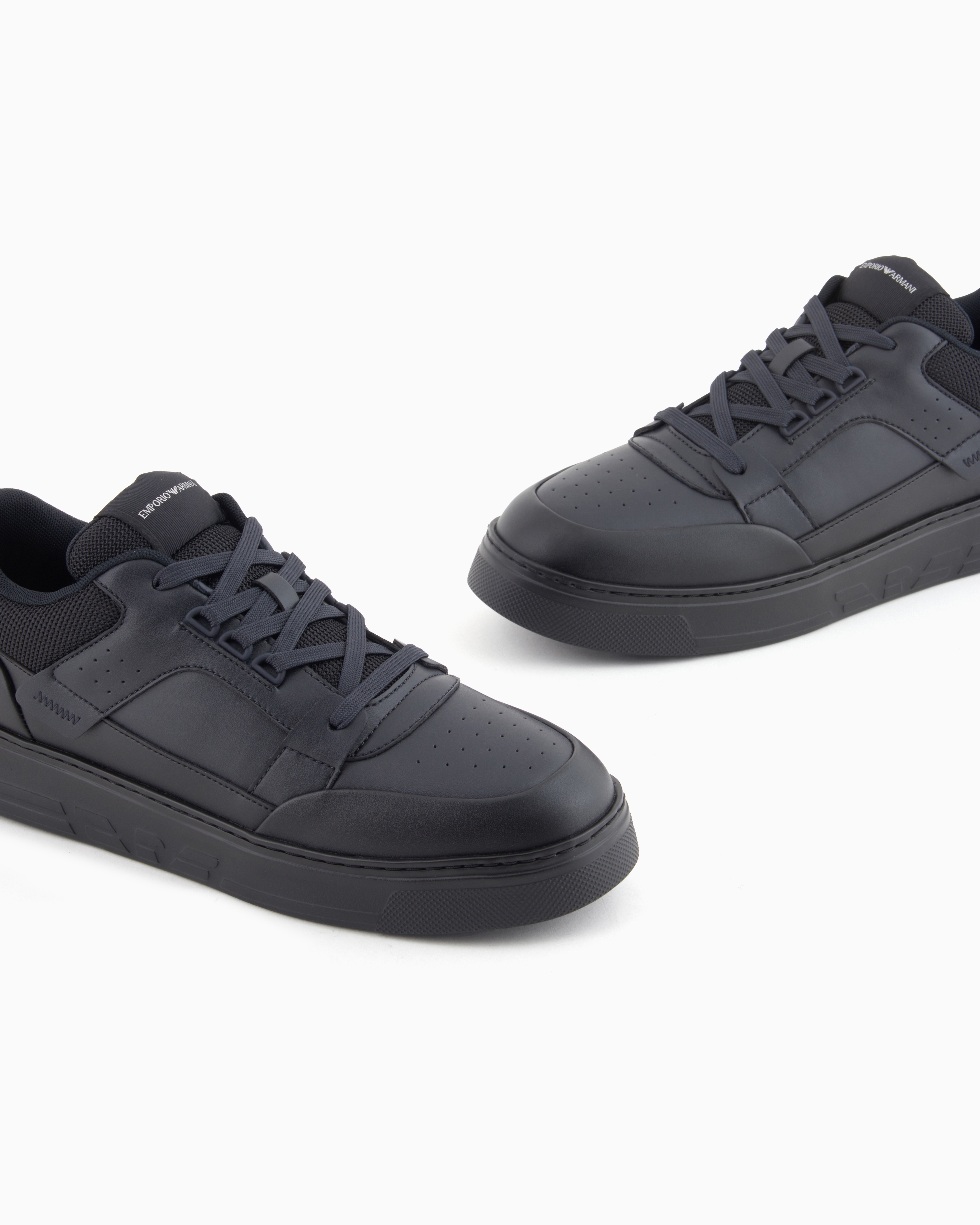 Emporio Armani Sneaker Aus Leder Mit Details Aus Mesh In Blue