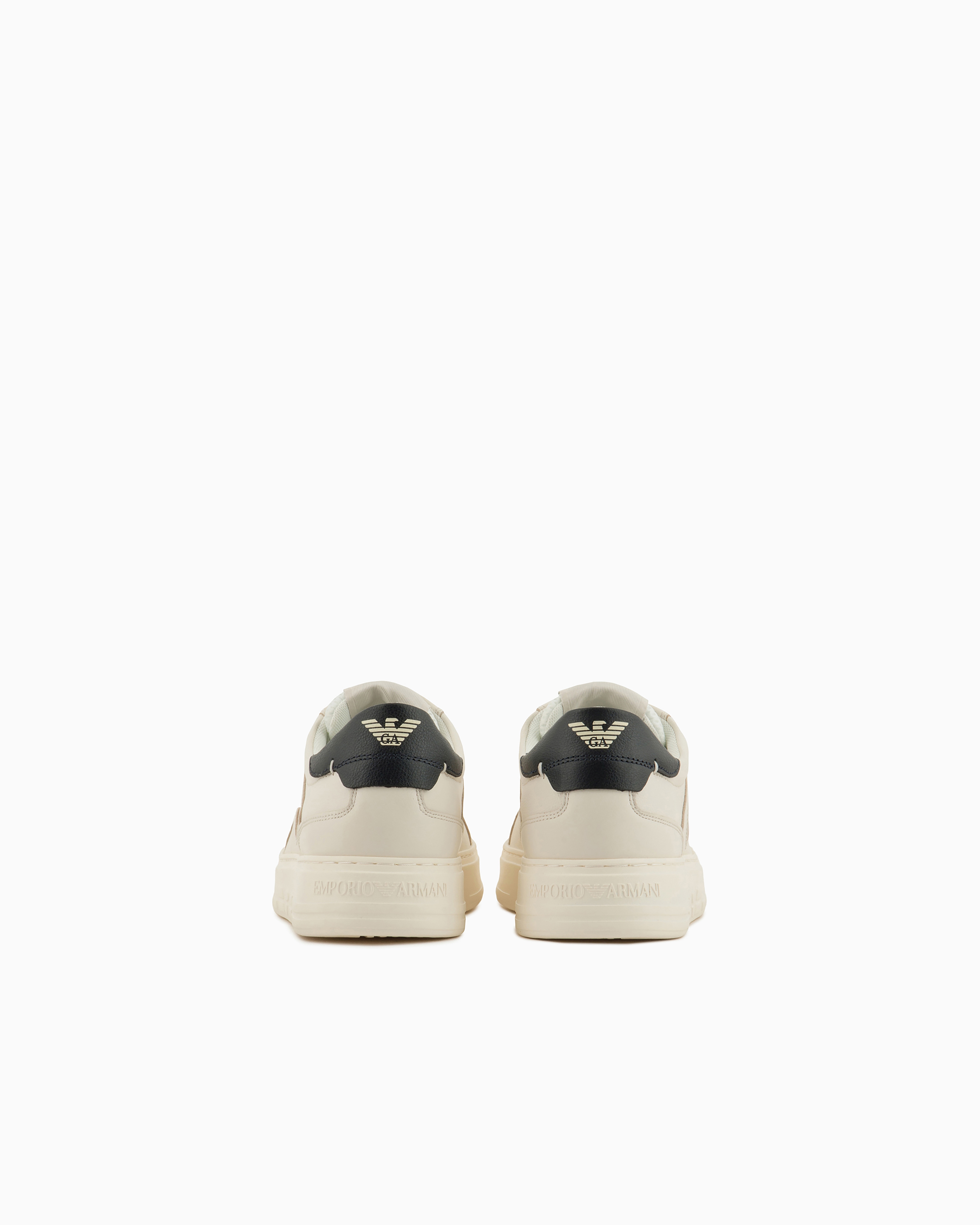 スニーカー EMPORIO ARMANI Men Sneakers Beige X4X633XR325 M801 Nubuck sneakers with knurled soles | Emporio Armani