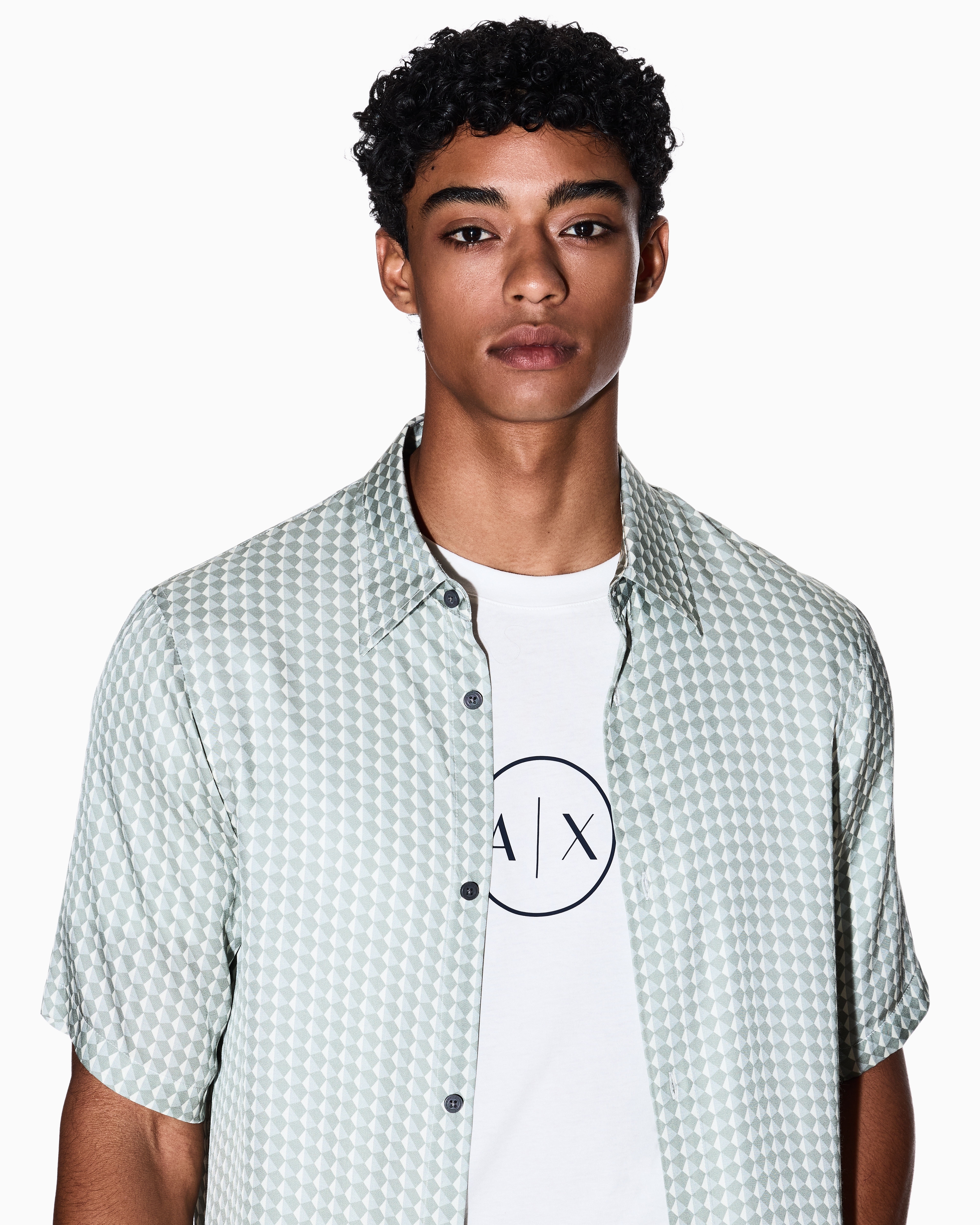 Patterned short-sleeved shirt