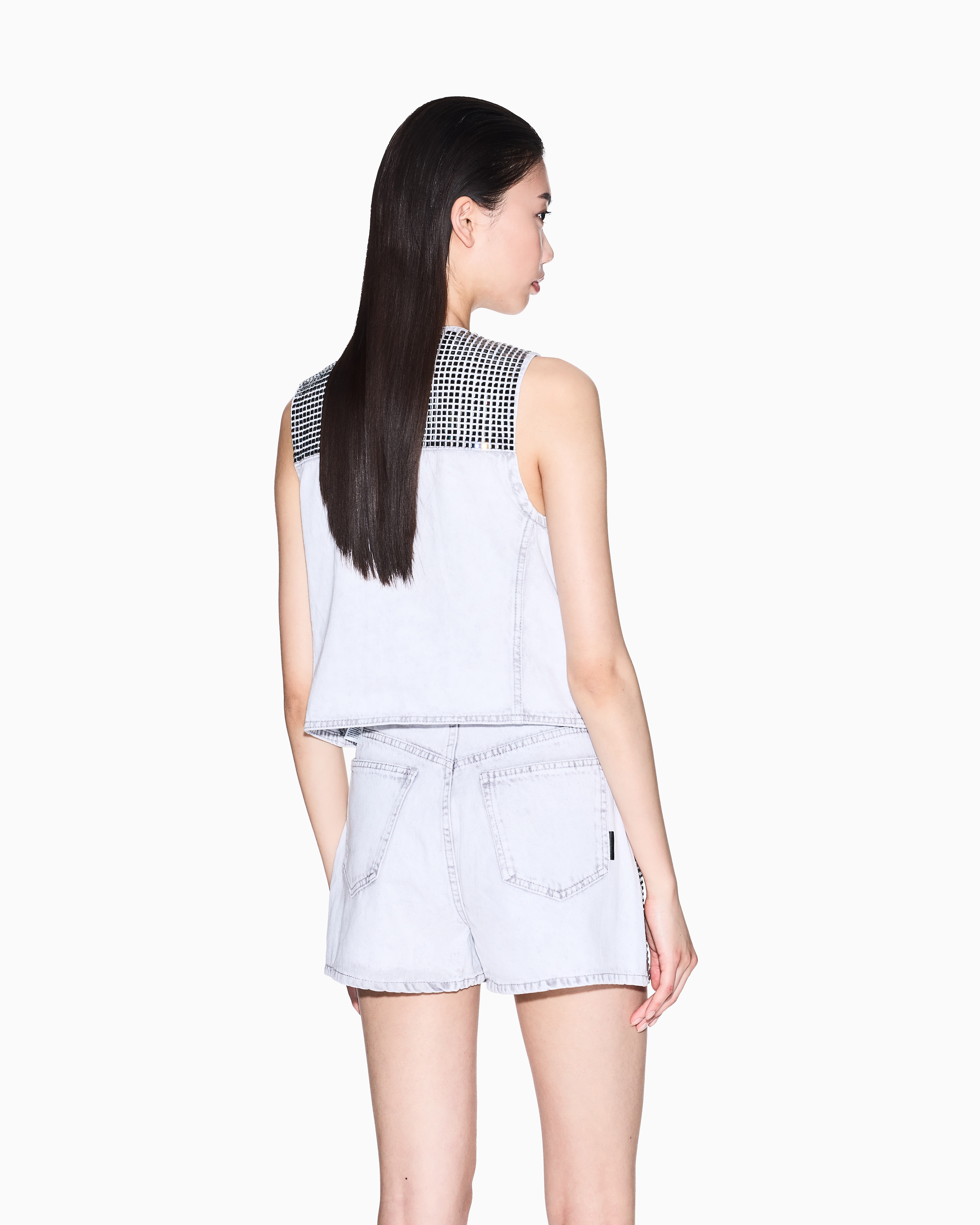 ショートパンツ GIORGIO ARMANI Women Shorts  Burmudas GW000641 TE10101 U804 Studded denim shorts | Armani Exchange