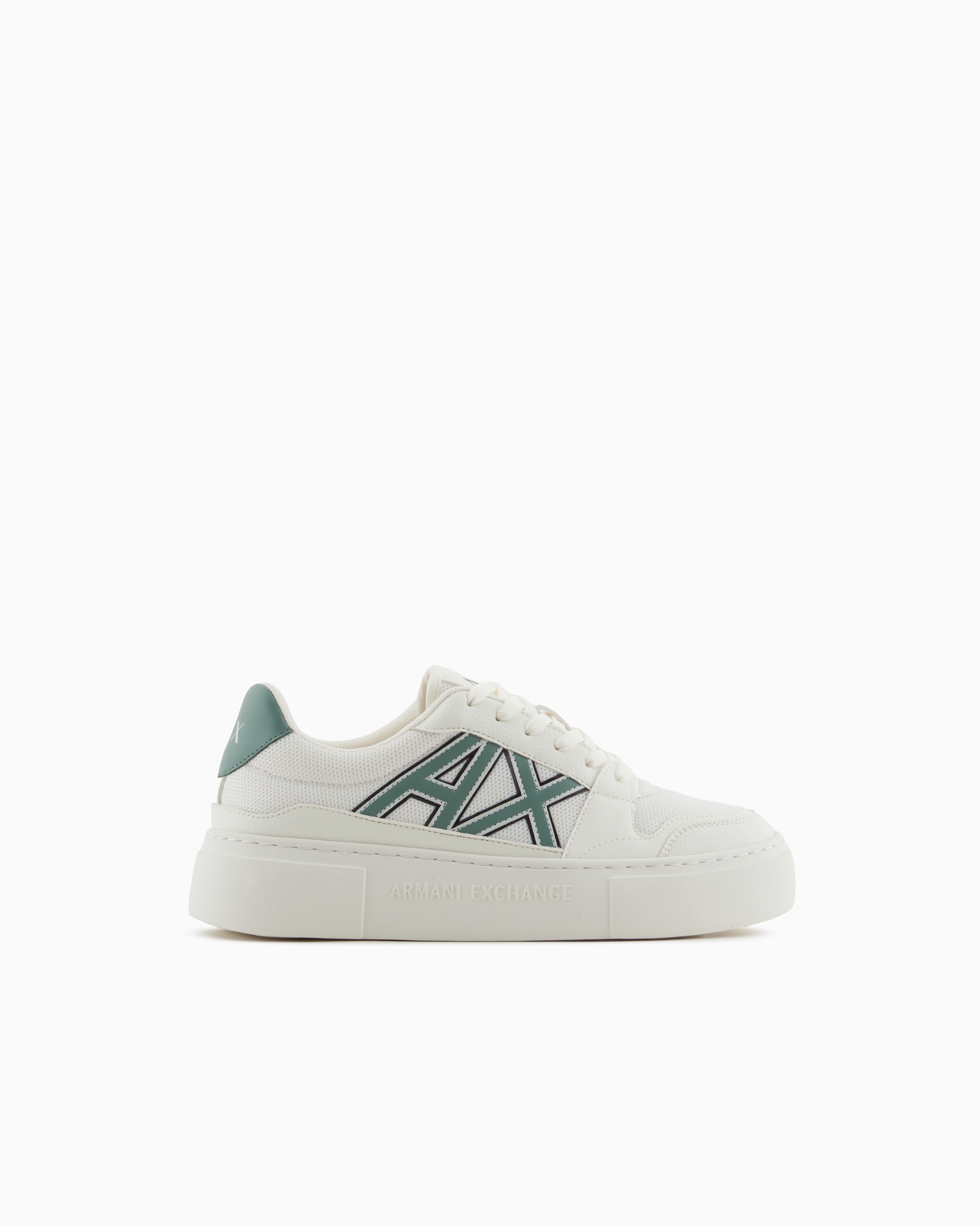 Sneakers with contrasting logo | Armani Exchange