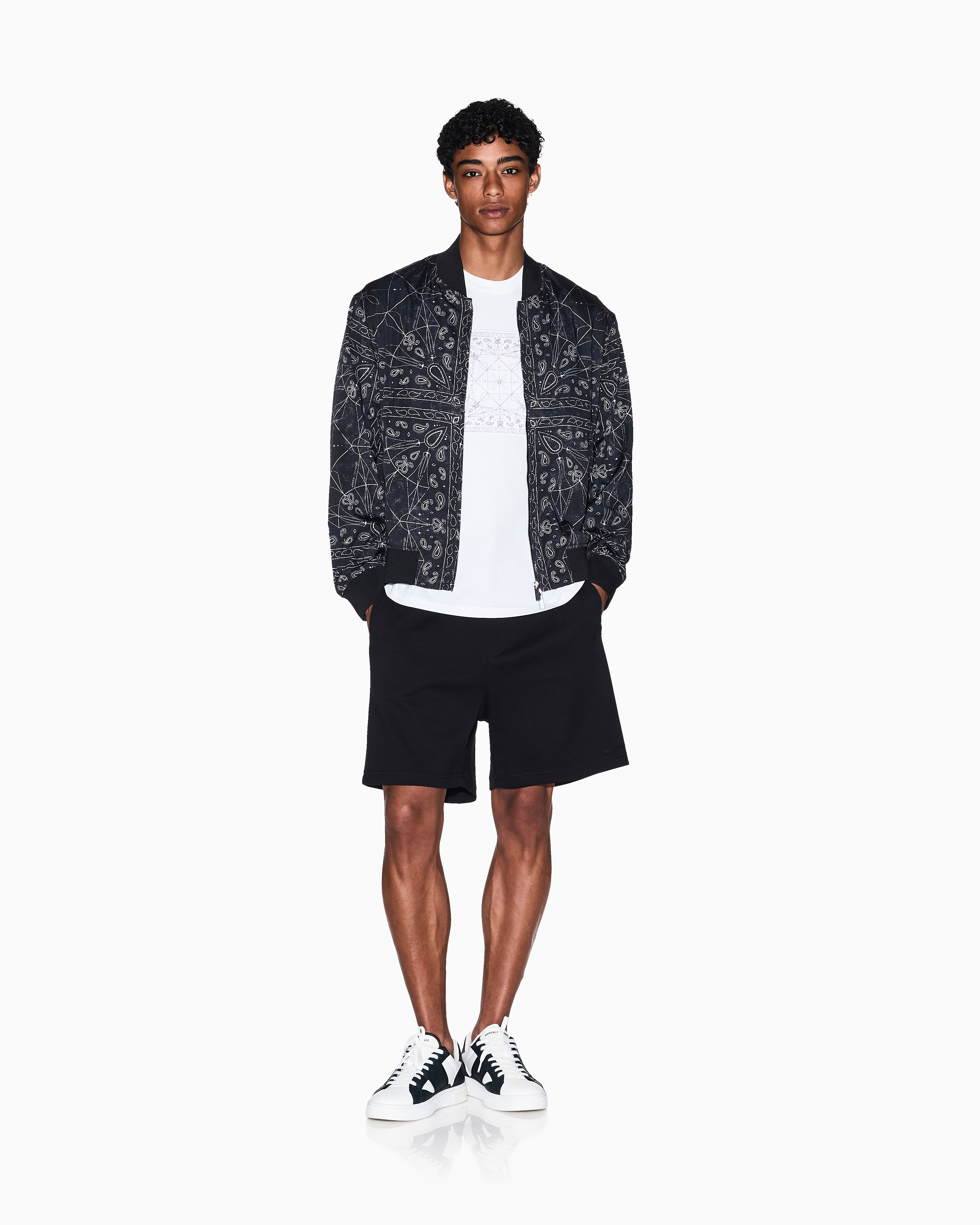 EMPORIO ARMANI ジャケット　ジャンパー ペイズリープリント ボンバージャケット | Armani Exchange