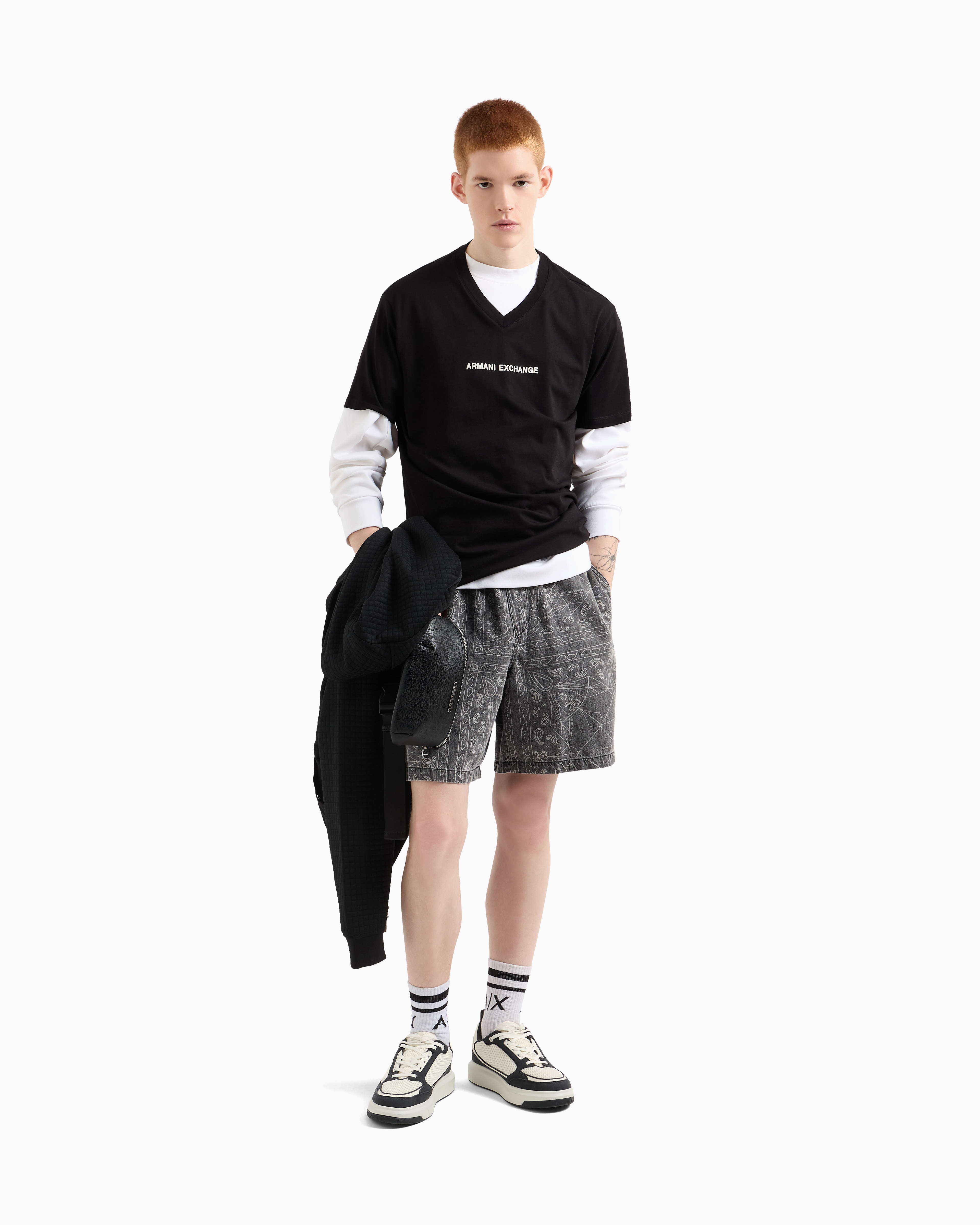 Regular fit T-shirt with V-neck