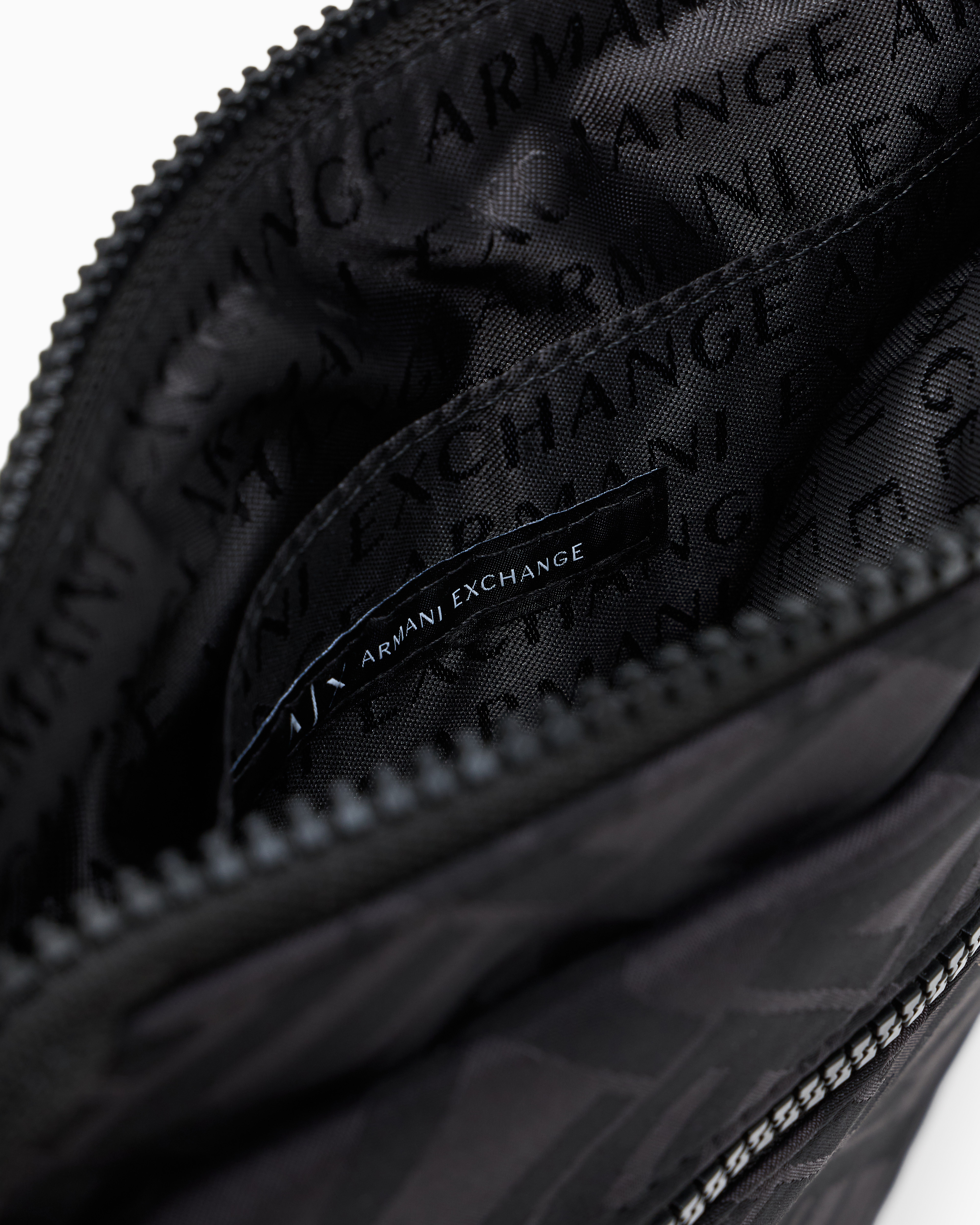 ⭐️値下げ！即購入大歓迎！⭐️EMPORIO ARMANI ショルダーバッグ ⭐️お買い得！即購入大歓迎！⭐️EMPORIO ARMANI ショルダーバッグ