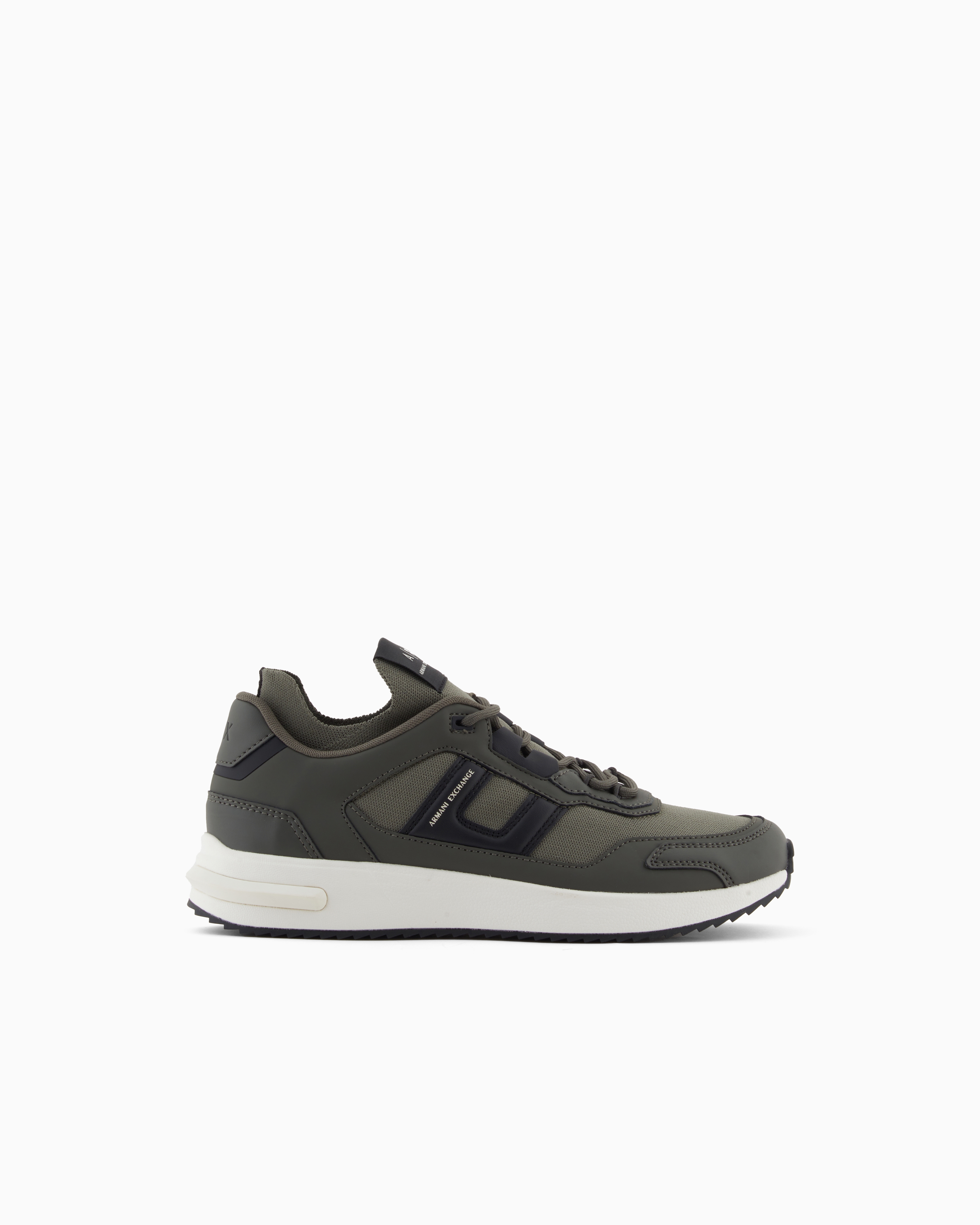 Sneakers with contrasting details | Armani Exchange