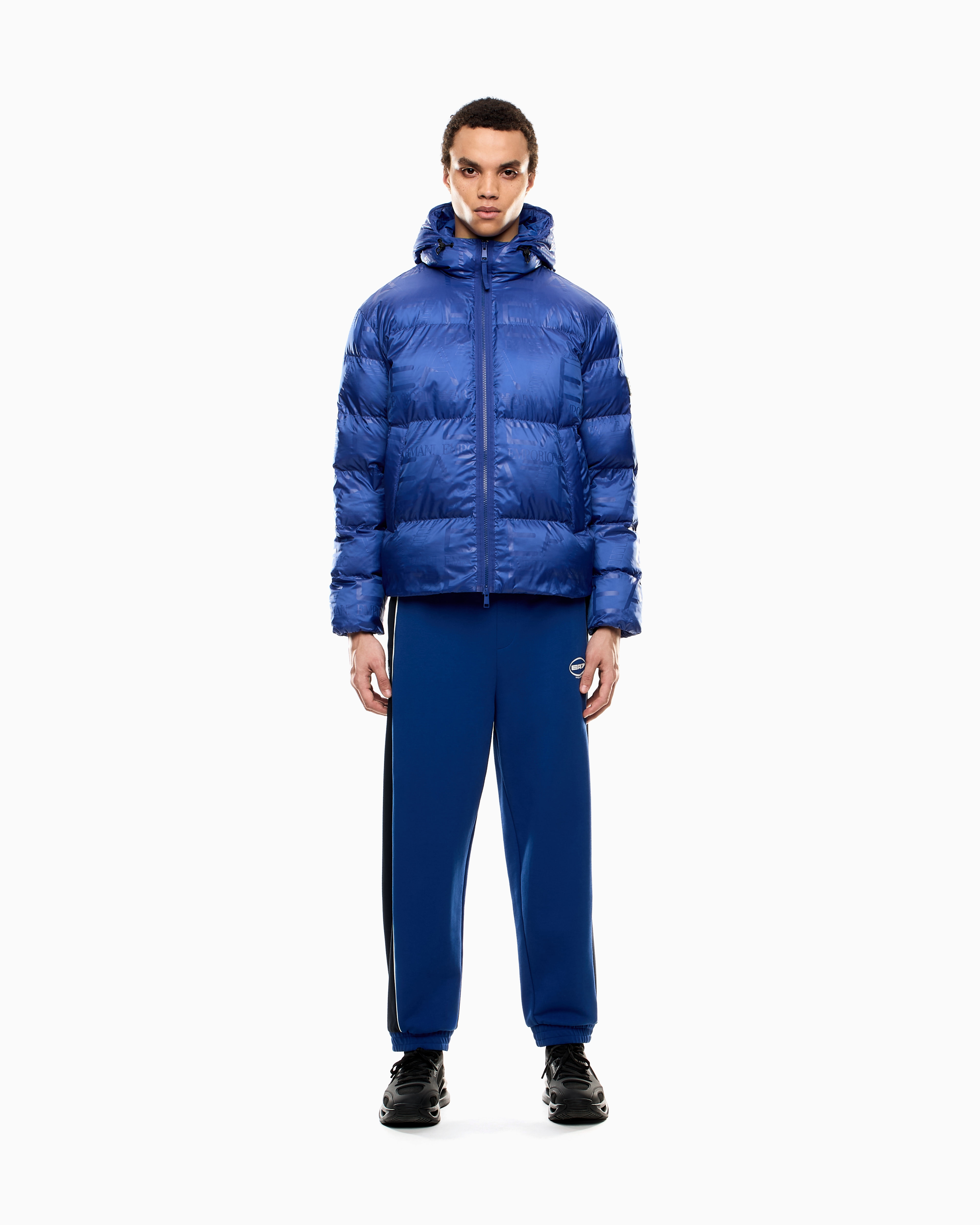 EMPORIO ARMANI フード付きジャケット ブラック エンポリオ アルマーニ】フード付きジャケット オールオーバー