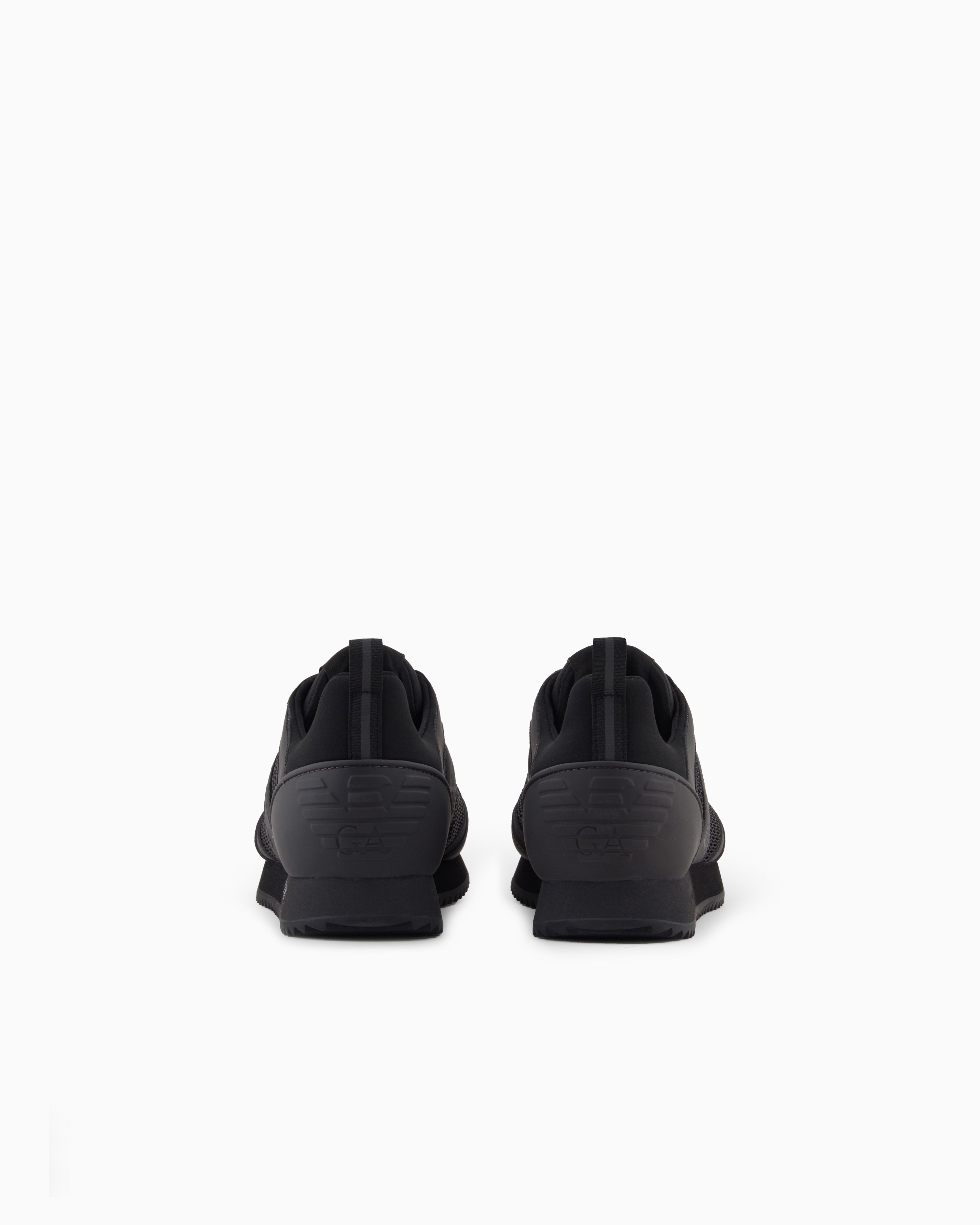 Ea7 Sneakers Noires Et Blanches Laces In Black