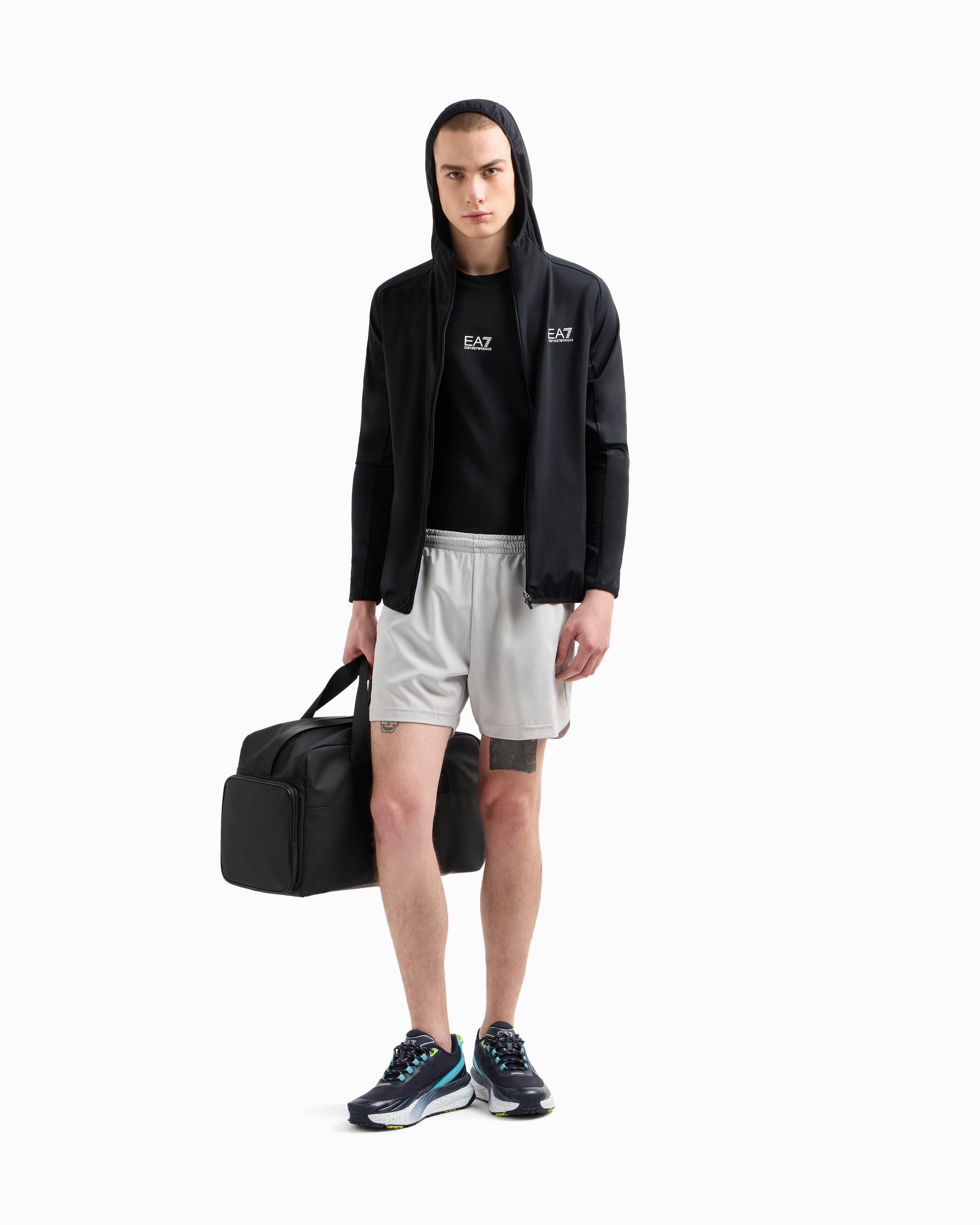 ■EA7■ ブラックトレーナー STRIKE 7 EMPORIO ARMANI EA7（エンポリオアルマーニイーエーセブン）の