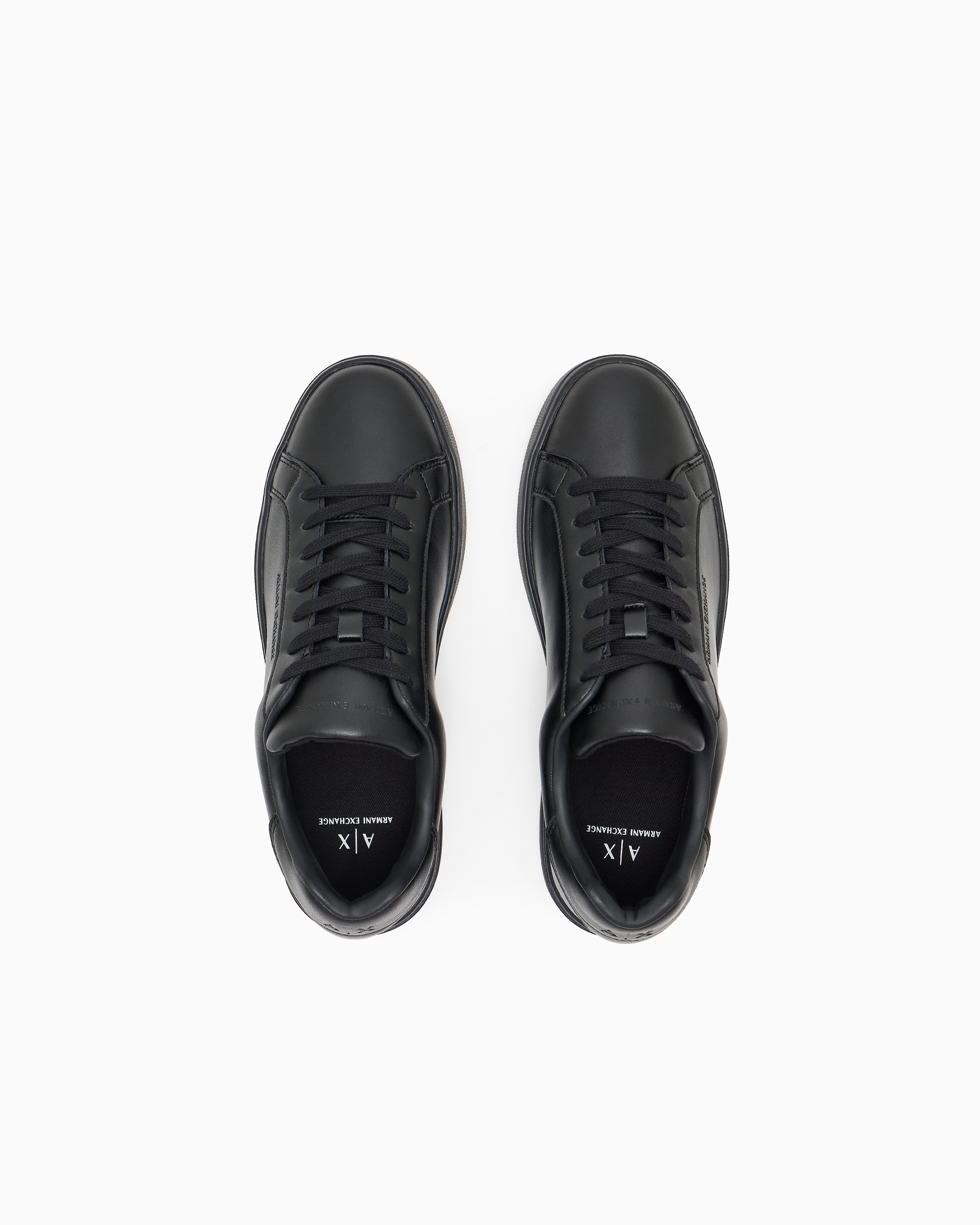 送料関税込み☆ARMANI EXCHANGE ロゴ メタリック スニーカー ARMANI EXCHANGE（アルマーニエクスチェンジ）の「【A|X