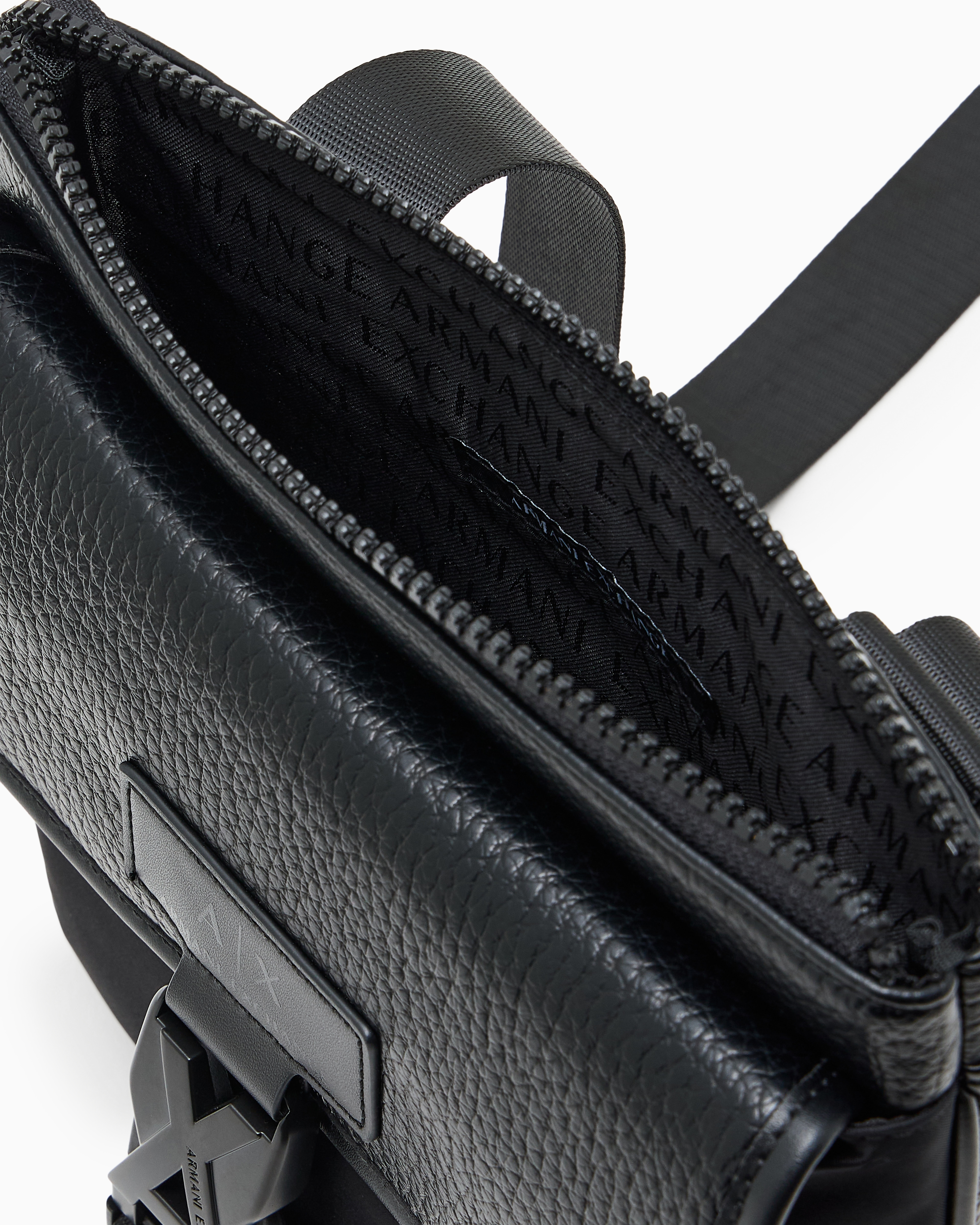  Shoulder bag with logo