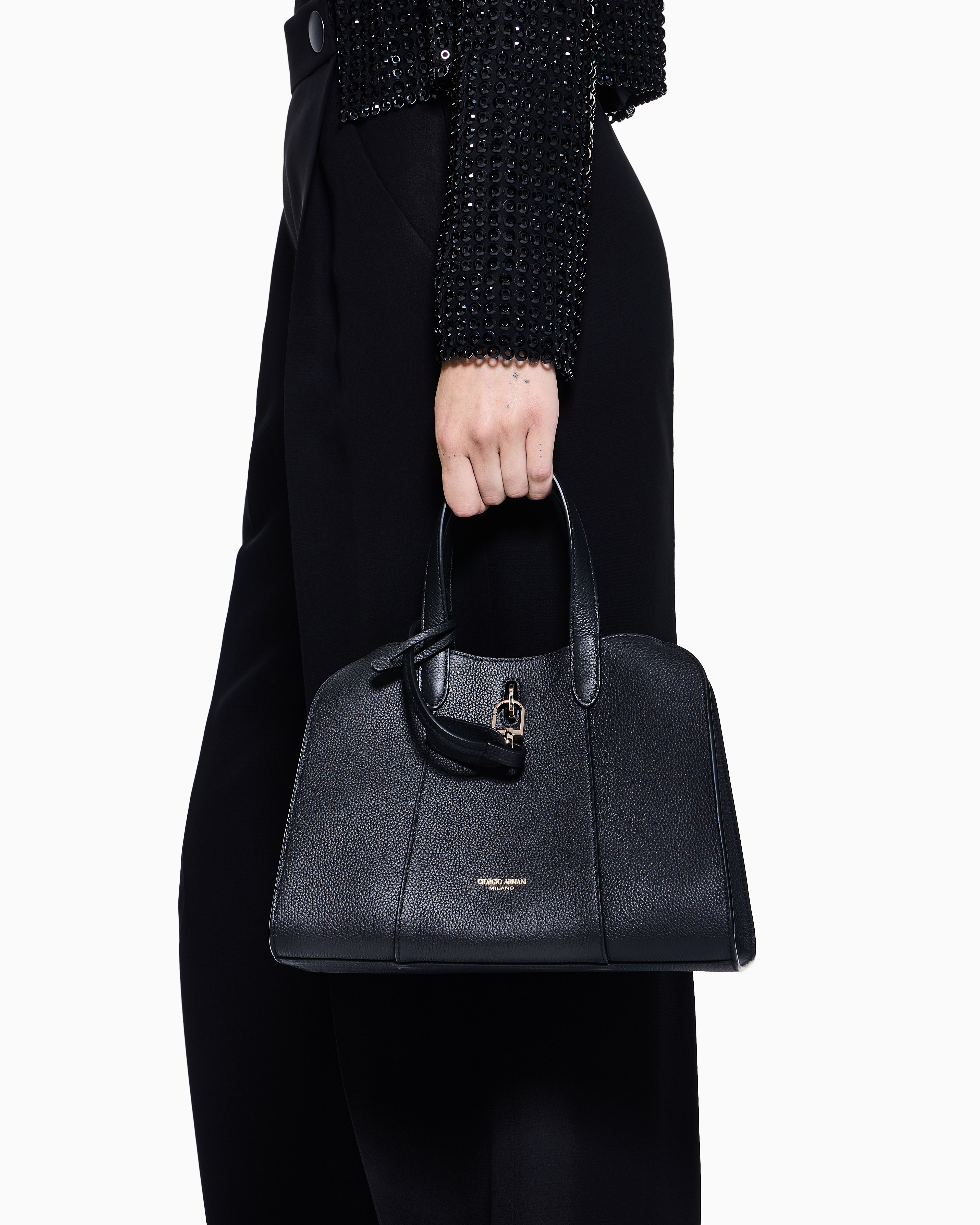 [美品] GIORGIO ARMANI 黒編み込みポシェット undefined