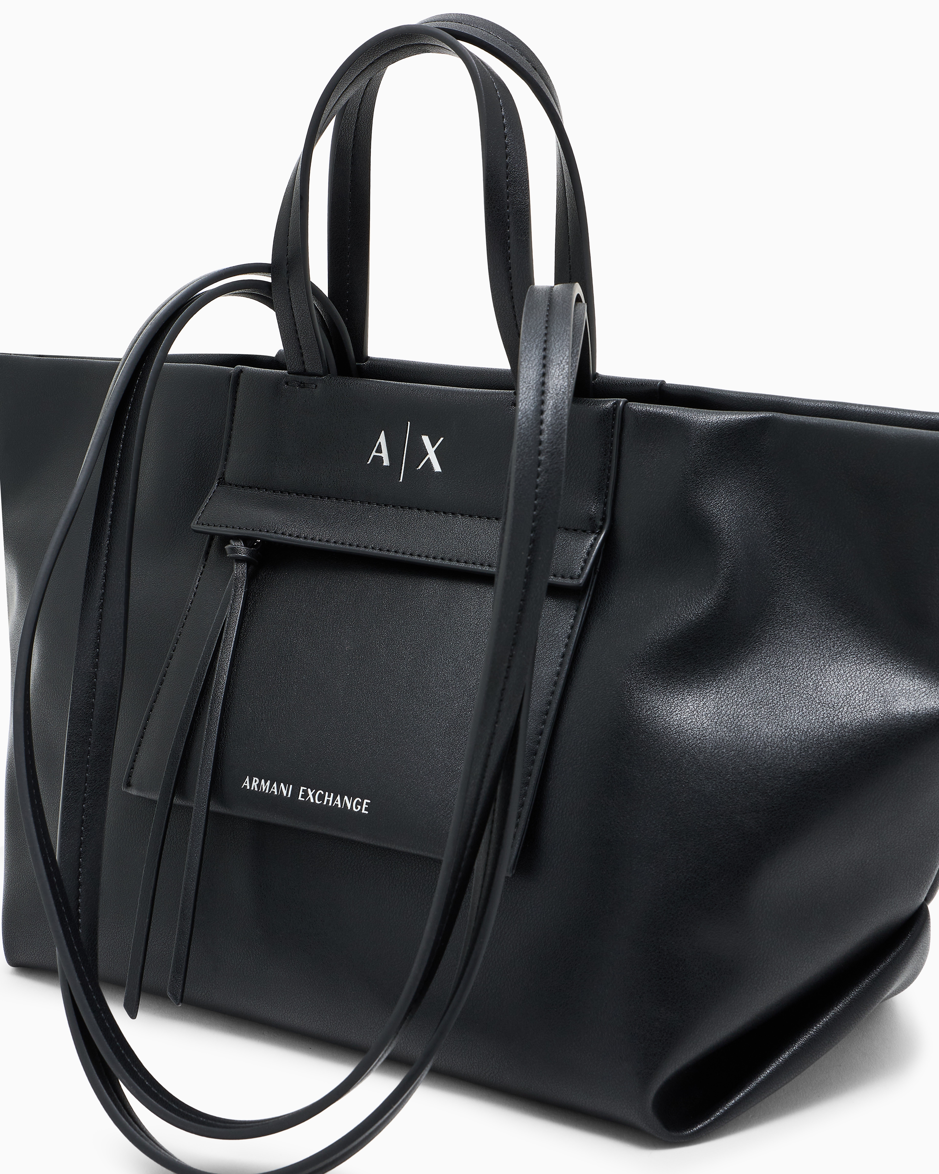 Shoppers | Armani Exchange
