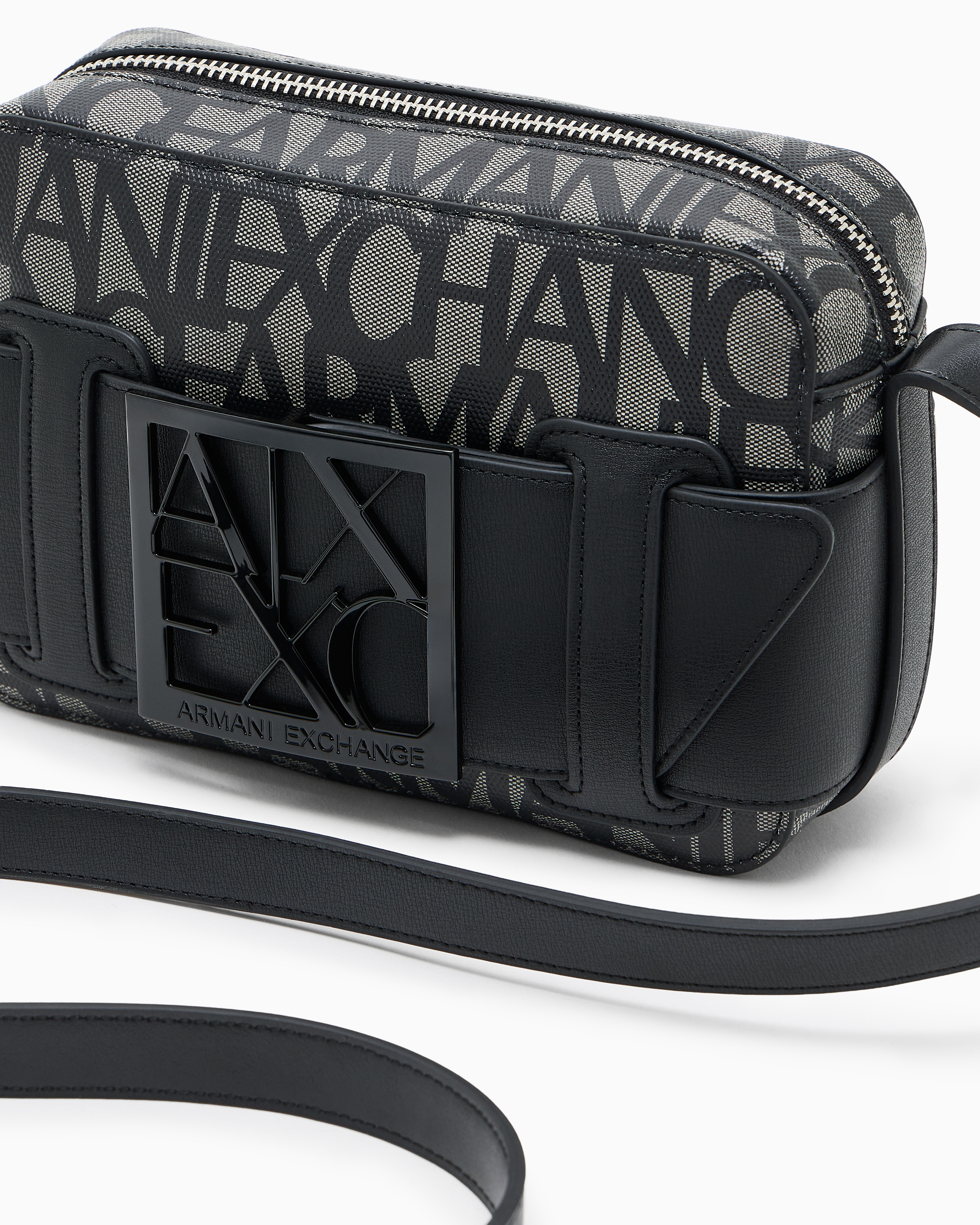 BOXロゴバックル ミニショルダーバッグ | Armani Exchange