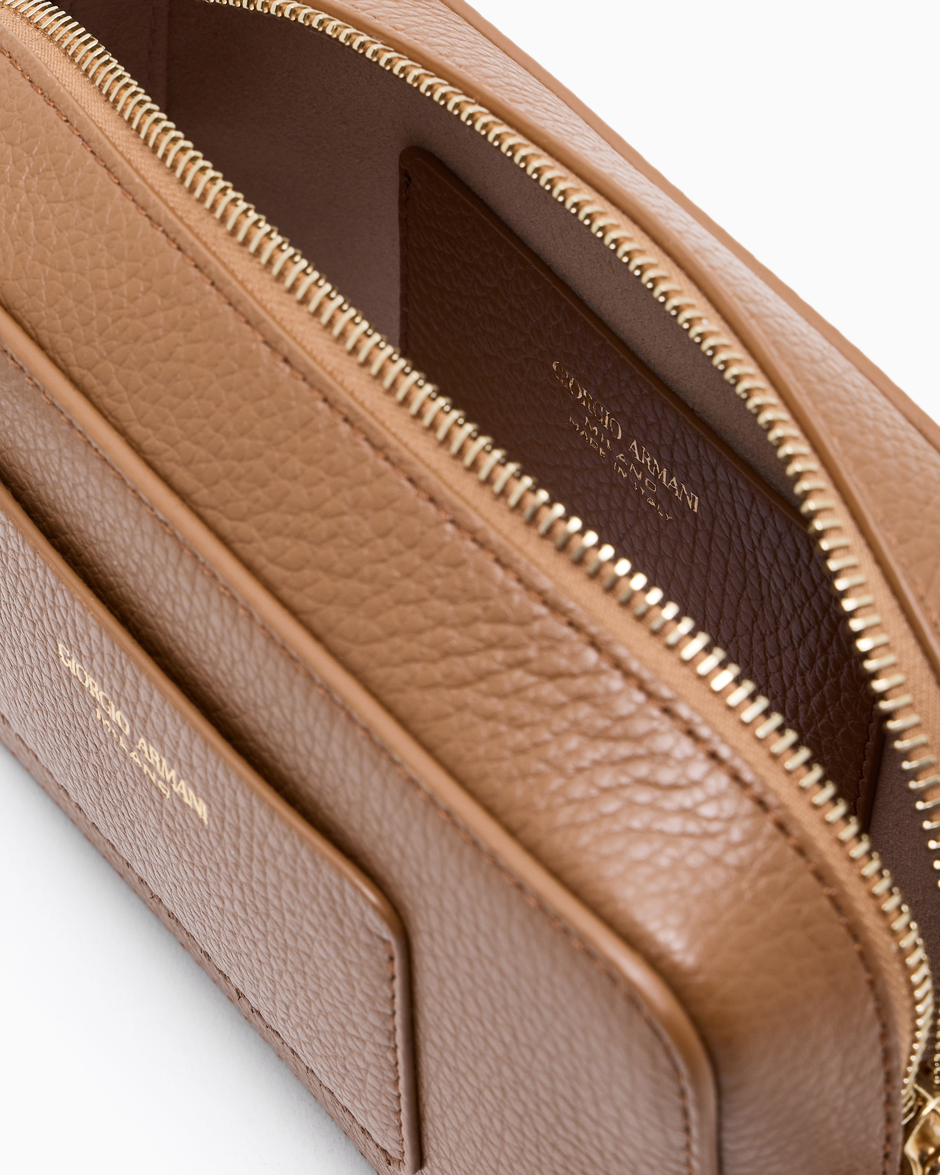 クラッチバッグ GIORGIO ARMANI FW25 BEAUTY CASE (GW002225 AF14186 U6032) Pebbled calfskin beauty case | Giorgio Armani