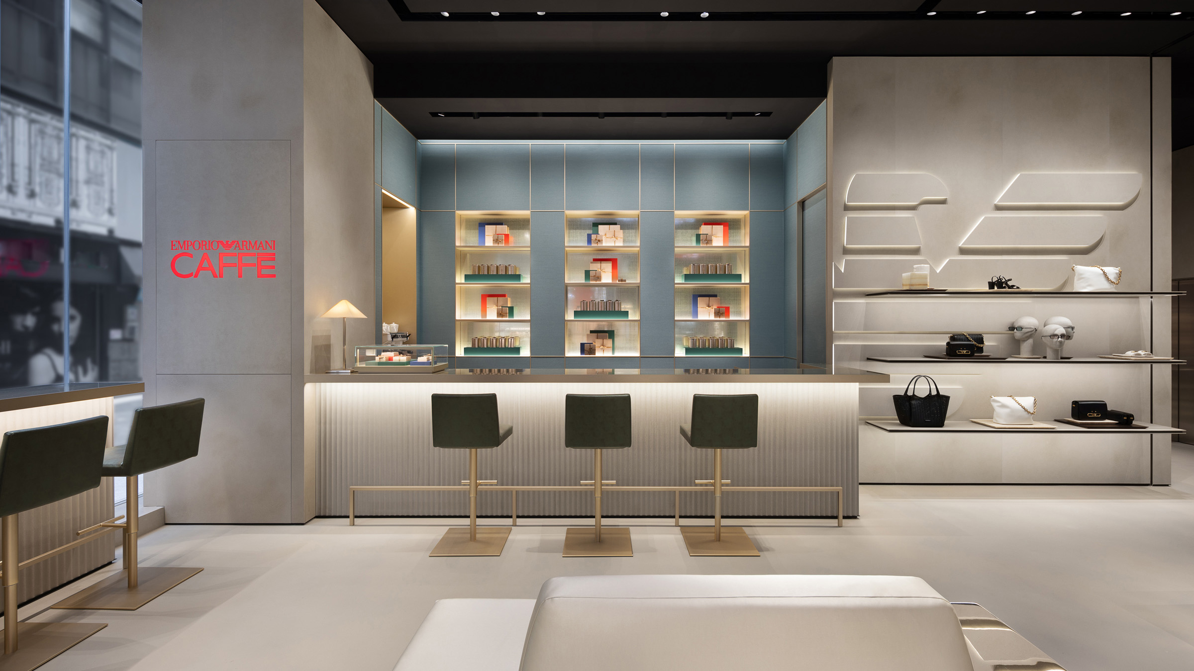Emporio Armani Caffè Tokyo ROW