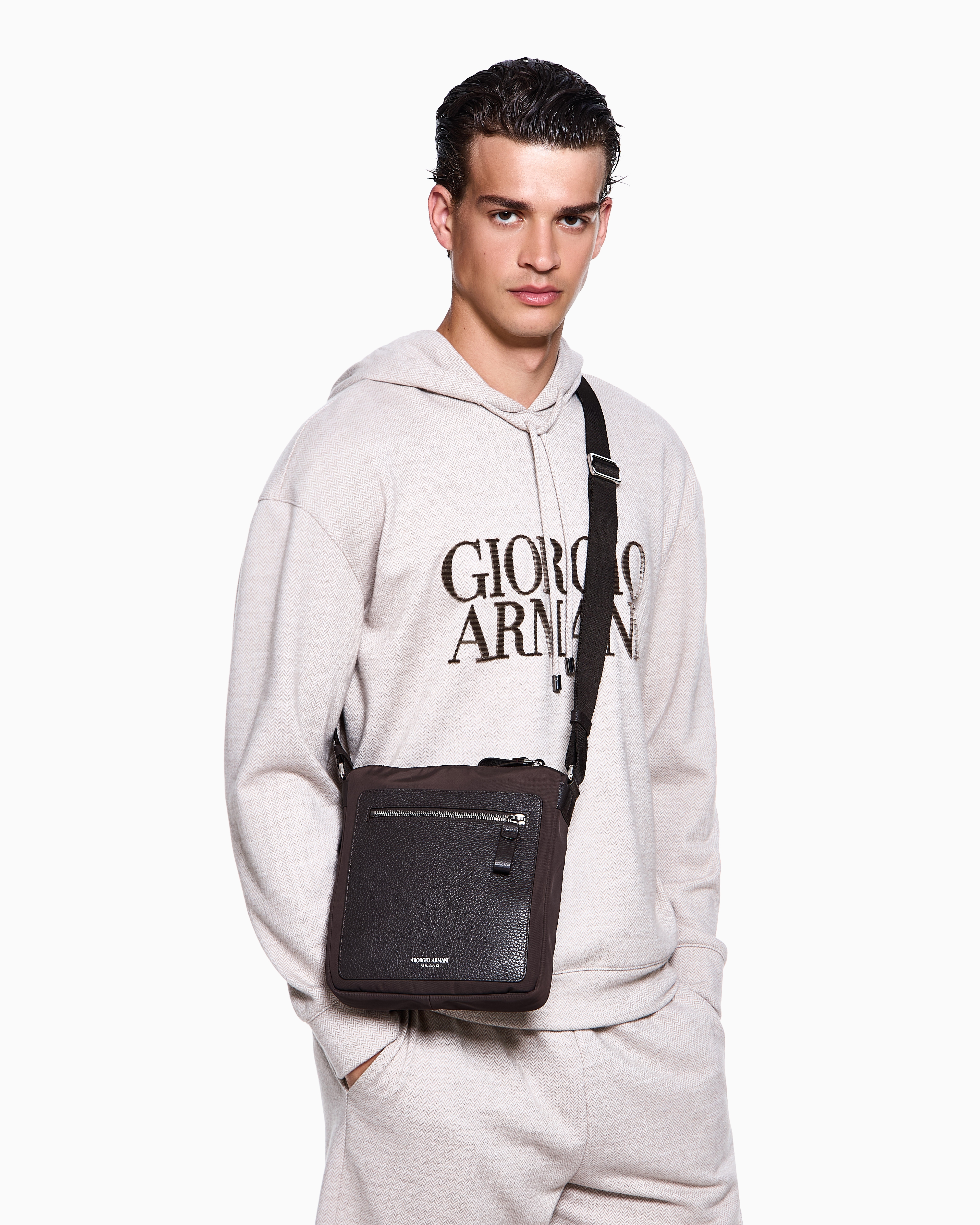 GIORGIO ARMANI エコフレンドリー マキシクロスボディバッグ クロスボディバッグ | Giorgio Armani