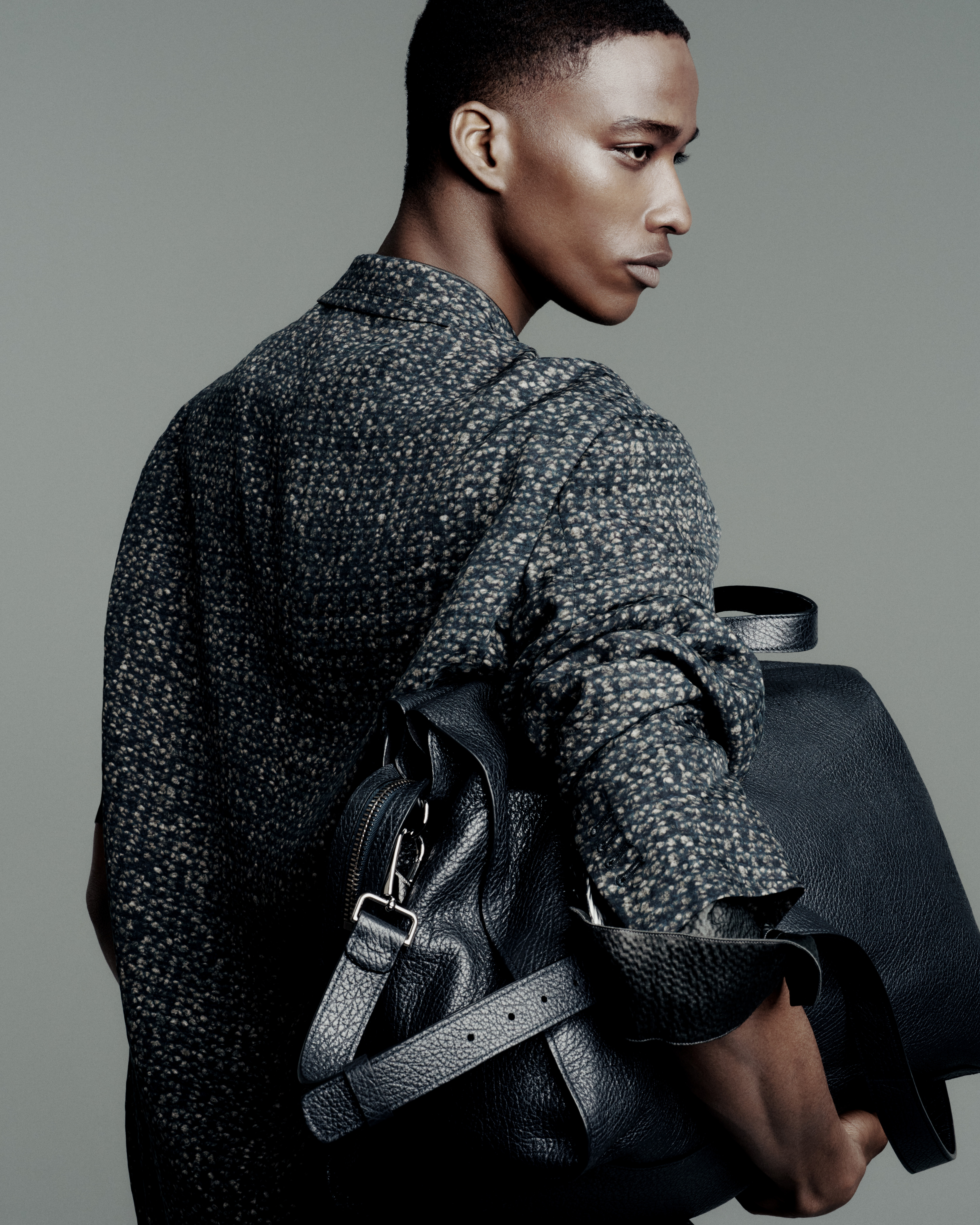 GIORGIO ARMANI ジョルジオ アルマーニ インナーコートつき GIORGIO ARMANI（ジョルジオアルマーニ）チェスターコート 紺