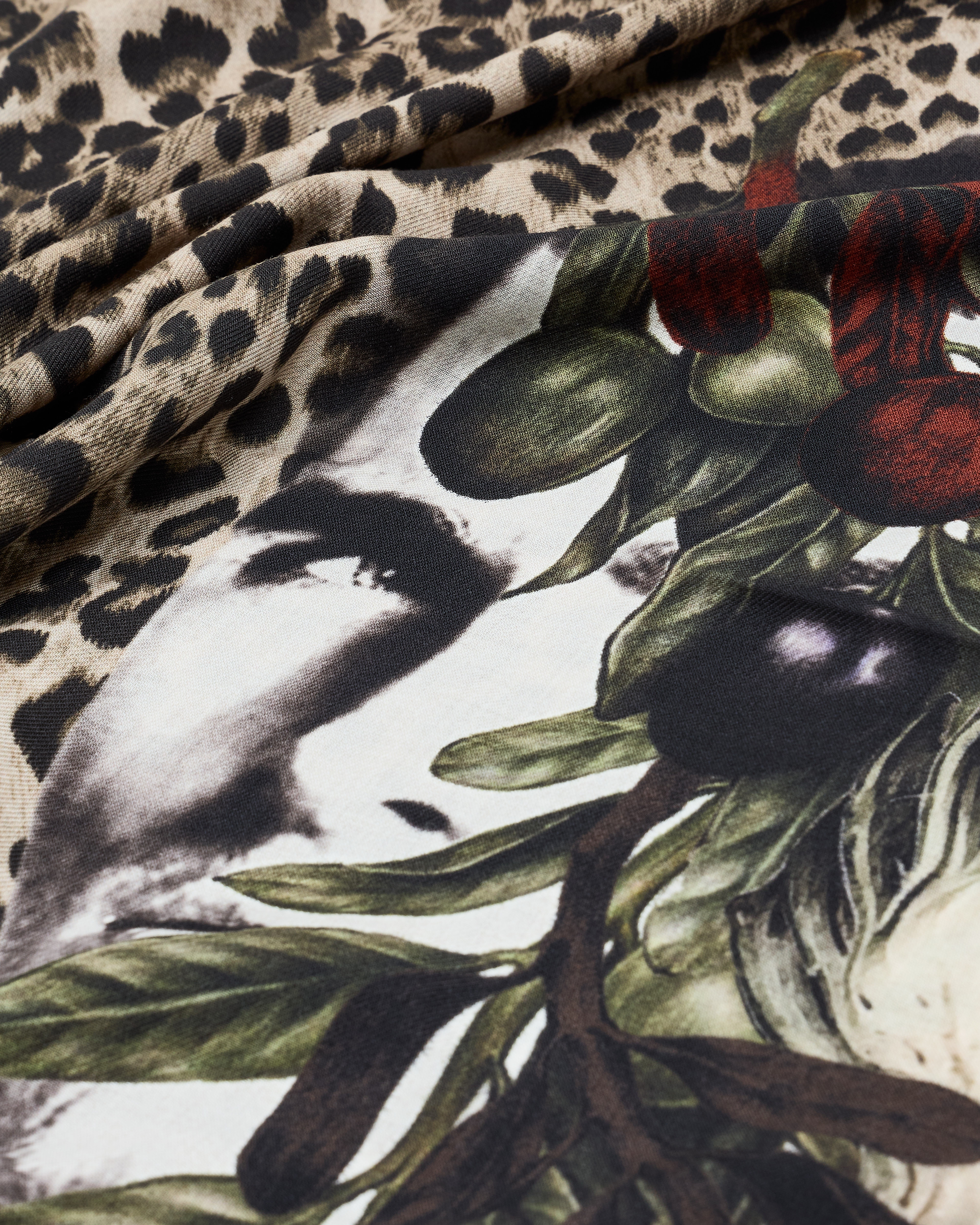 Emporio Armani - Speckled virgin-wool scarf with a woman and foliage print, Man, Beige, Size: TU